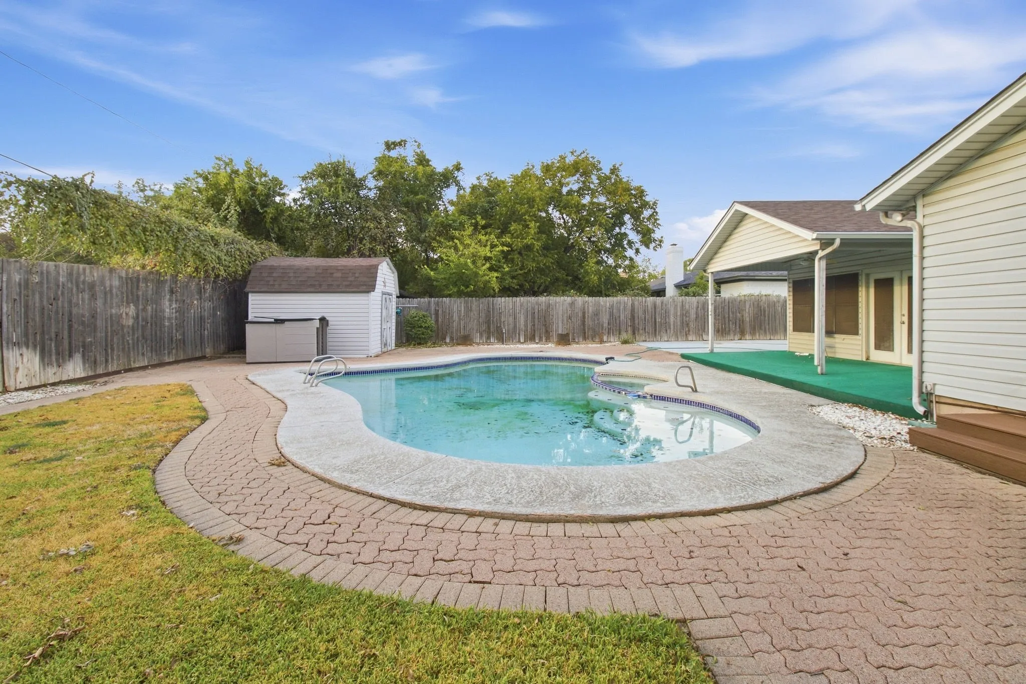 Single Family Residence For Rent in Tarrant County , 1914 Roosevelt Drive, Pantego, Texas 76013, 4 Bedroom, 3 Bathroom, 2 Garage spaces, 2,342 Sqft, built in 1974, mls#21405089, Real Estate Agent in Pantego, Homes For Rent in Tarrant county, Homes For Rent in Pantego, Realtor in Pantego Texas, Real Estate Brokerage Independent Realty Texas, Luminita Cordes Realtor