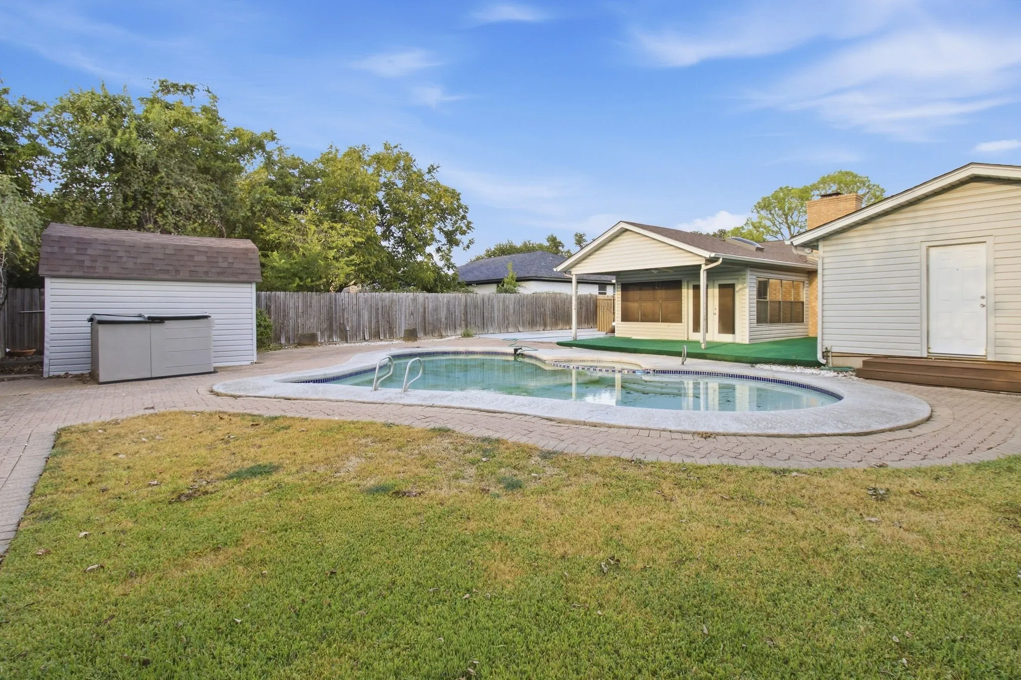 Single Family Residence For Rent in Tarrant County , 1914 Roosevelt Drive, Pantego, Texas 76013, 4 Bedroom, 3 Bathroom, 2 Garage spaces, 2,342 Sqft, built in 1974, mls#21405089, Real Estate Agent in Pantego, Homes For Rent in Tarrant county, Homes For Rent in Pantego, Realtor in Pantego Texas, Real Estate Brokerage Independent Realty Texas, Luminita Cordes Realtor