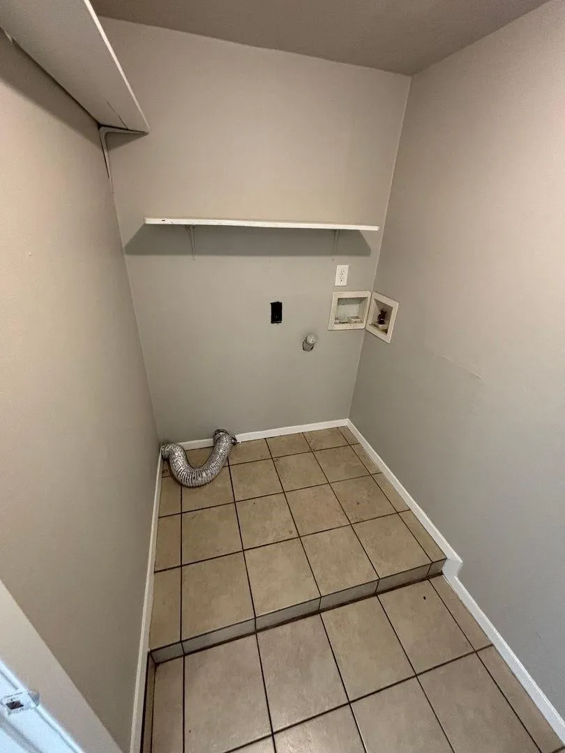 Single Family Residence For Rent in Dallas County , 2522 Cunningham Street, Irving, Texas 75062, 4 Bedroom, 3 Bathroom, Garage spaces, 1,862 Sqft, built in 1961, mls#21405077, Real Estate Agent in Irving, Homes For Rent in Dallas county, Homes For Rent in Irving, Realtor in Irving Texas, Real Estate Brokerage Independent Realty Texas, Luminita Cordes Realtor