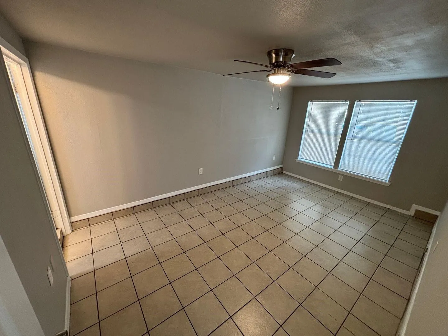 Single Family Residence For Rent in Dallas County , 2522 Cunningham Street, Irving, Texas 75062, 4 Bedroom, 3 Bathroom, Garage spaces, 1,862 Sqft, built in 1961, mls#21405077, Real Estate Agent in Irving, Homes For Rent in Dallas county, Homes For Rent in Irving, Realtor in Irving Texas, Real Estate Brokerage Independent Realty Texas, Luminita Cordes Realtor