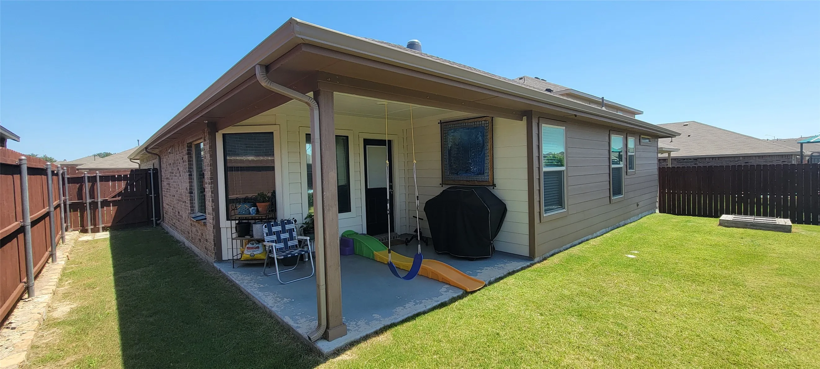 Single Family Residence For Rent in Tarrant County , 10017 Clemmons Road, Fort Worth, Texas 76108, 4 Bedroom, 2 Bathroom, 2 Garage spaces, 1,772 Sqft, built in 2019, mls#21405095, Real Estate Agent in Fort Worth, Homes For Rent in Tarrant county, Homes For Rent in Fort Worth, Realtor in Fort Worth Texas, Real Estate Brokerage Independent Realty Texas, Luminita Cordes Realtor