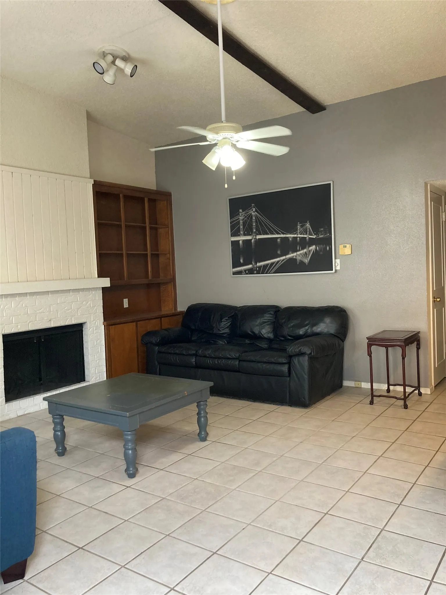 Duplex For Rent in Tarrant County , 2714 Mc Cart Avenue, Fort Worth, Texas 76110, 4 Bedroom, 4 Bathroom, Garage spaces, 2,090 Sqft, built in 1976, mls#21405029, Real Estate Agent in Fort Worth, Homes For Rent in Tarrant county, Homes For Rent in Fort Worth, Realtor in Fort Worth Texas, Real Estate Brokerage Independent Realty Texas, Luminita Cordes Realtor