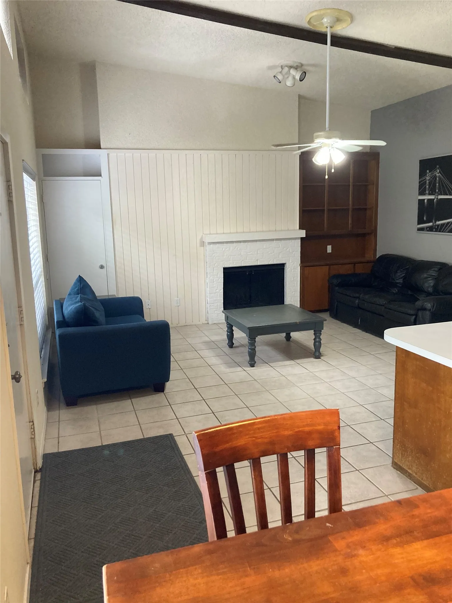 Duplex For Rent in Tarrant County , 2714 Mc Cart Avenue, Fort Worth, Texas 76110, 4 Bedroom, 4 Bathroom, Garage spaces, 2,090 Sqft, built in 1976, mls#21405029, Real Estate Agent in Fort Worth, Homes For Rent in Tarrant county, Homes For Rent in Fort Worth, Realtor in Fort Worth Texas, Real Estate Brokerage Independent Realty Texas, Luminita Cordes Realtor