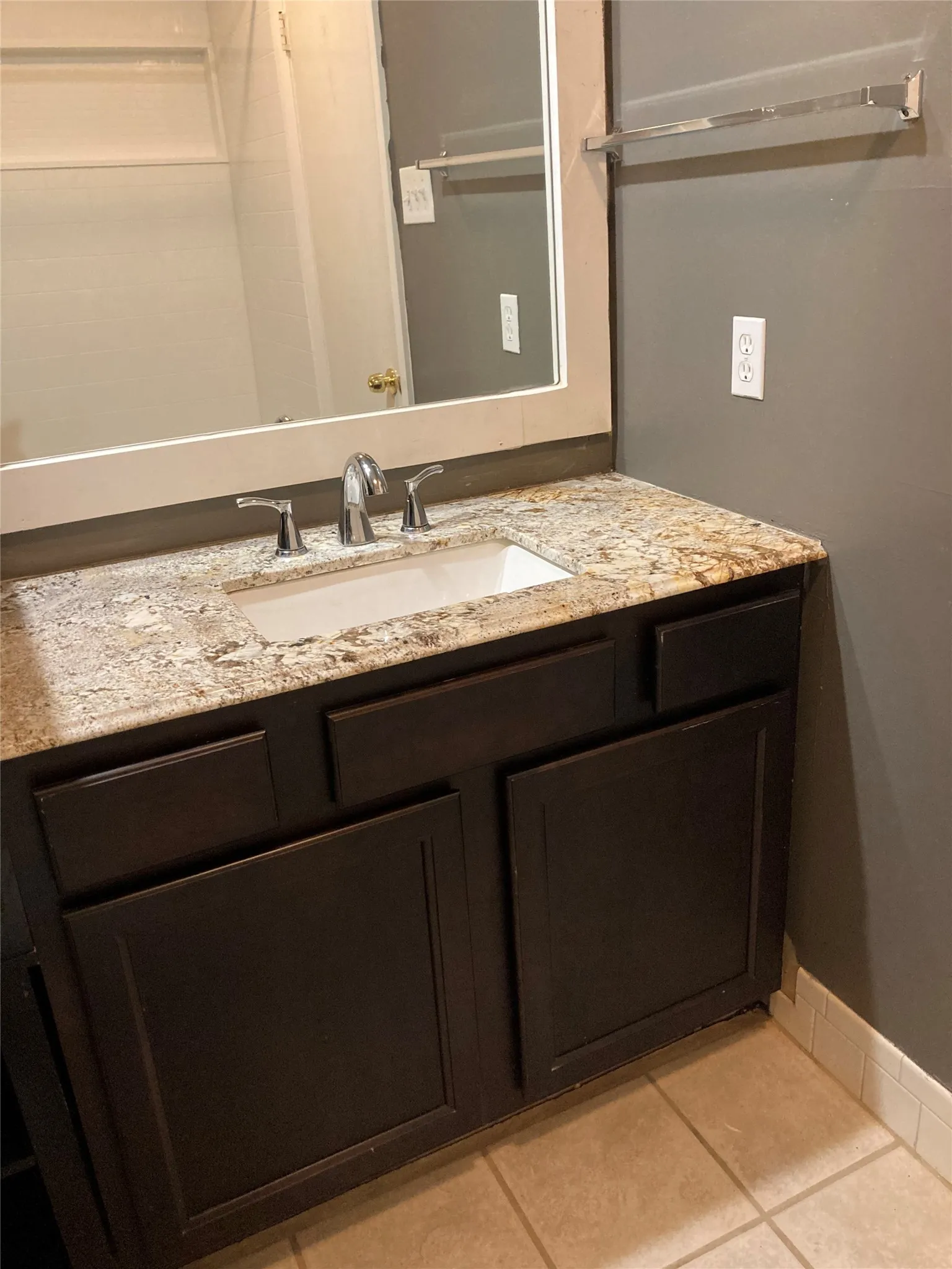 Duplex For Rent in Tarrant County , 2714 Mc Cart Avenue, Fort Worth, Texas 76110, 4 Bedroom, 4 Bathroom, Garage spaces, 2,090 Sqft, built in 1976, mls#21405029, Real Estate Agent in Fort Worth, Homes For Rent in Tarrant county, Homes For Rent in Fort Worth, Realtor in Fort Worth Texas, Real Estate Brokerage Independent Realty Texas, Luminita Cordes Realtor