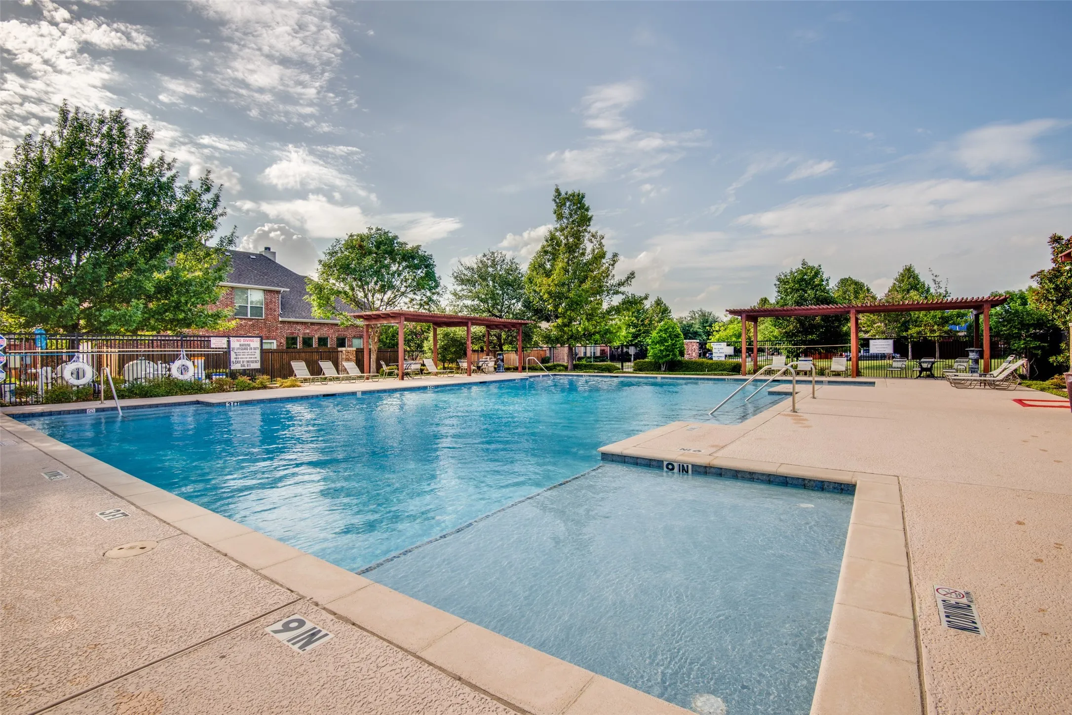 Single Family Residence For Sale in Collin County , 7936 Southmark Drive, Frisco, Texas 75035, 3 Bedroom, 2 Bathroom, 2 Garage spaces, 1,906 Sqft, built in 2006, mls#21405103, Real Estate Agent in Frisco, Homes For Sale in Collin county, Homes For Sale in Frisco, Realtor in Frisco Texas, Real Estate Brokerage Independent Realty Texas, Luminita Cordes Realtor