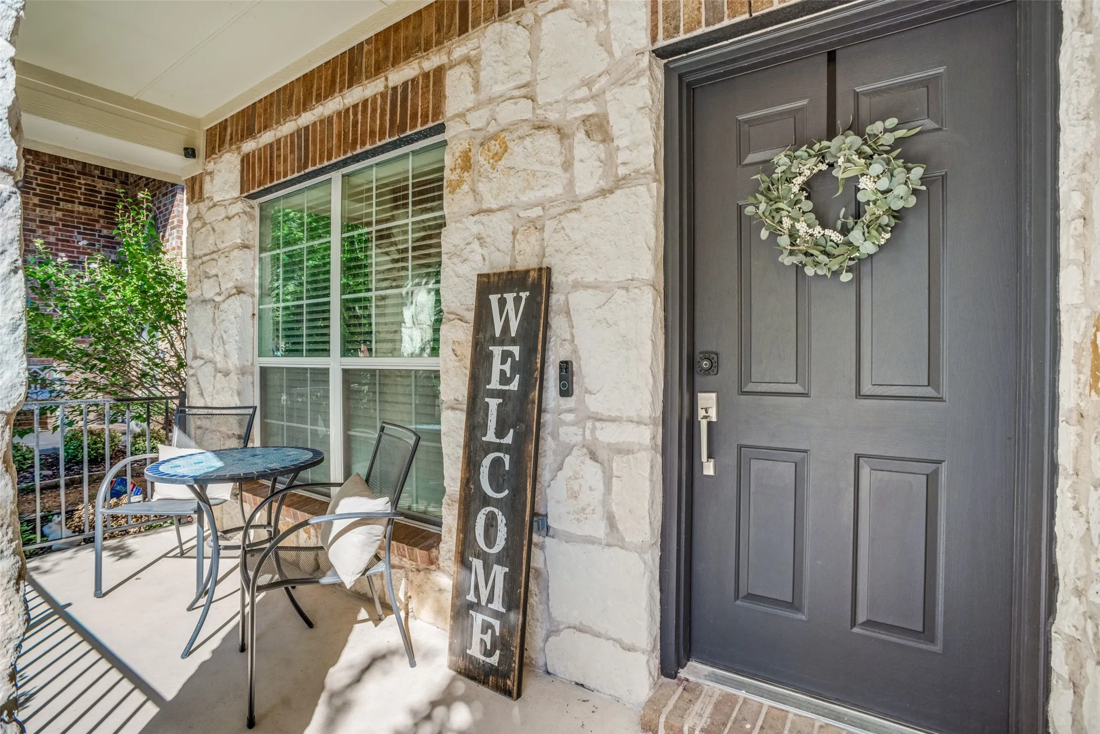 Single Family Residence For Sale in Collin County , 7936 Southmark Drive, Frisco, Texas 75035, 3 Bedroom, 2 Bathroom, 2 Garage spaces, 1,906 Sqft, built in 2006, mls#21405103, Real Estate Agent in Frisco, Homes For Sale in Collin county, Homes For Sale in Frisco, Realtor in Frisco Texas, Real Estate Brokerage Independent Realty Texas, Luminita Cordes Realtor