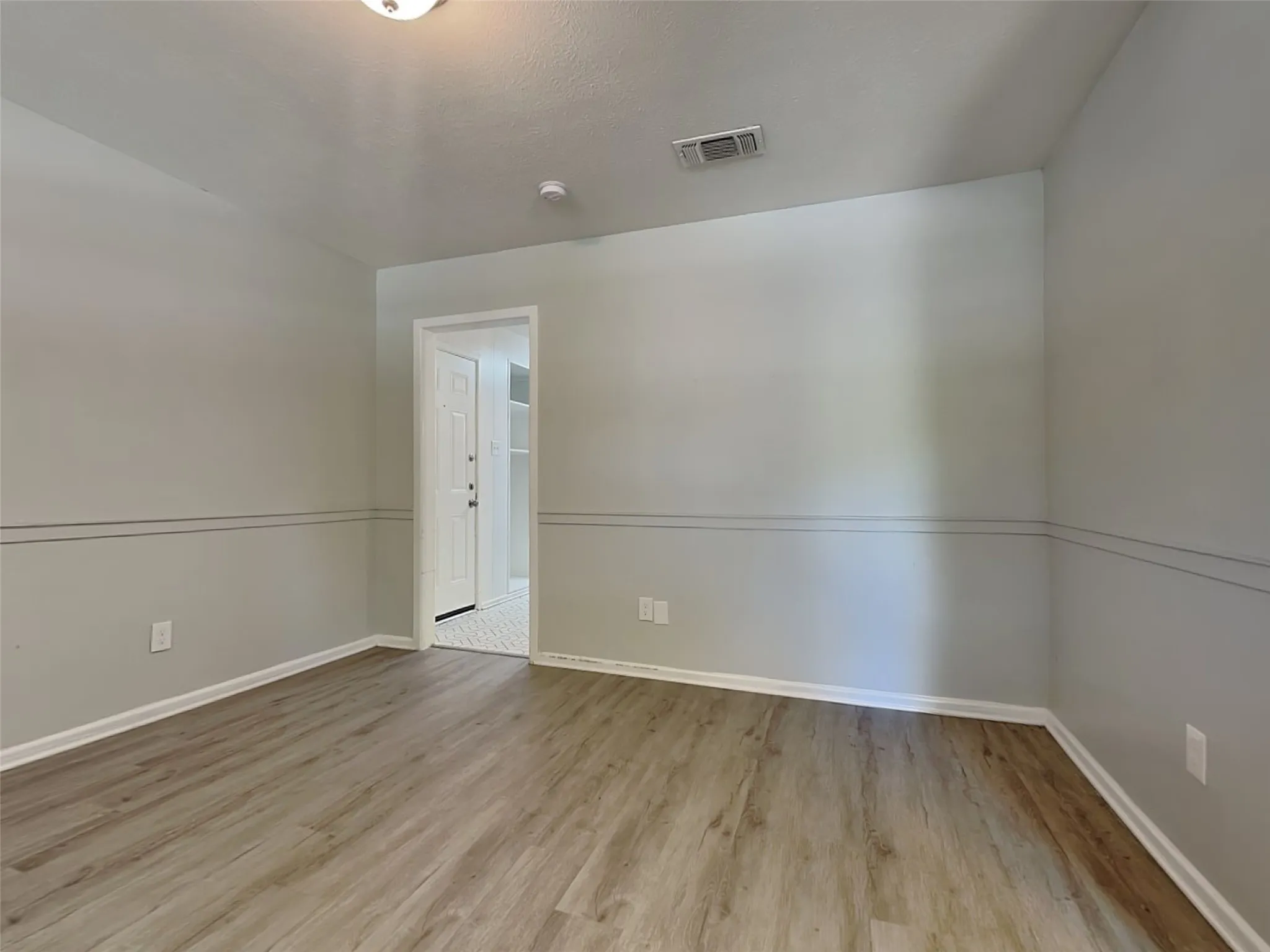 Single Family Residence For Rent in Tarrant County , 605 Thompson Drive, Saginaw, Texas 76179, 3 Bedroom, 2 Bathroom, 2 Garage spaces, 1,292 Sqft, built in 1965, mls#21405085, Real Estate Agent in Saginaw, Homes For Rent in Tarrant county, Homes For Rent in Saginaw, Realtor in Saginaw Texas, Real Estate Brokerage Independent Realty Texas, Luminita Cordes Realtor