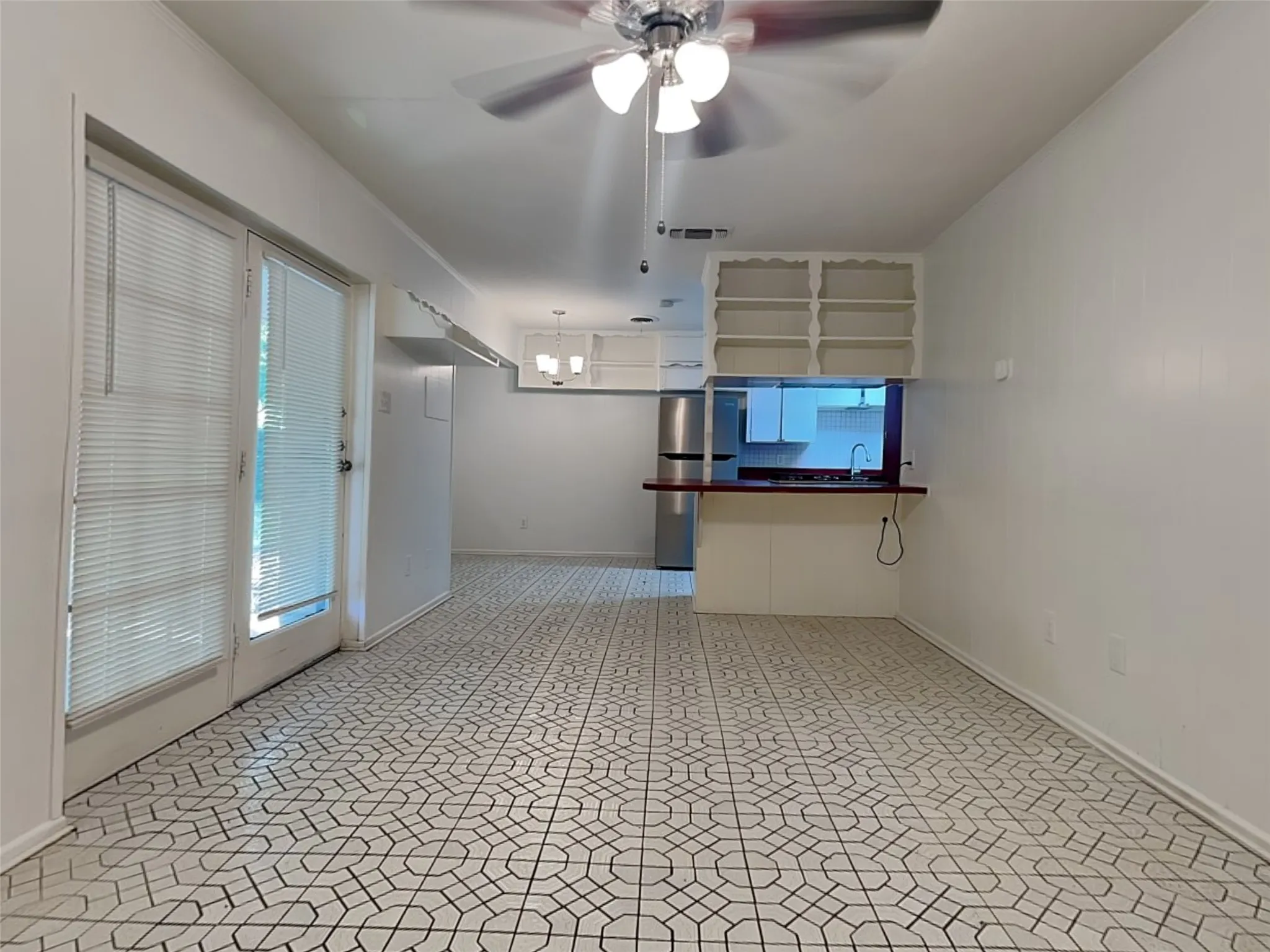 Single Family Residence For Rent in Tarrant County , 605 Thompson Drive, Saginaw, Texas 76179, 3 Bedroom, 2 Bathroom, 2 Garage spaces, 1,292 Sqft, built in 1965, mls#21405085, Real Estate Agent in Saginaw, Homes For Rent in Tarrant county, Homes For Rent in Saginaw, Realtor in Saginaw Texas, Real Estate Brokerage Independent Realty Texas, Luminita Cordes Realtor