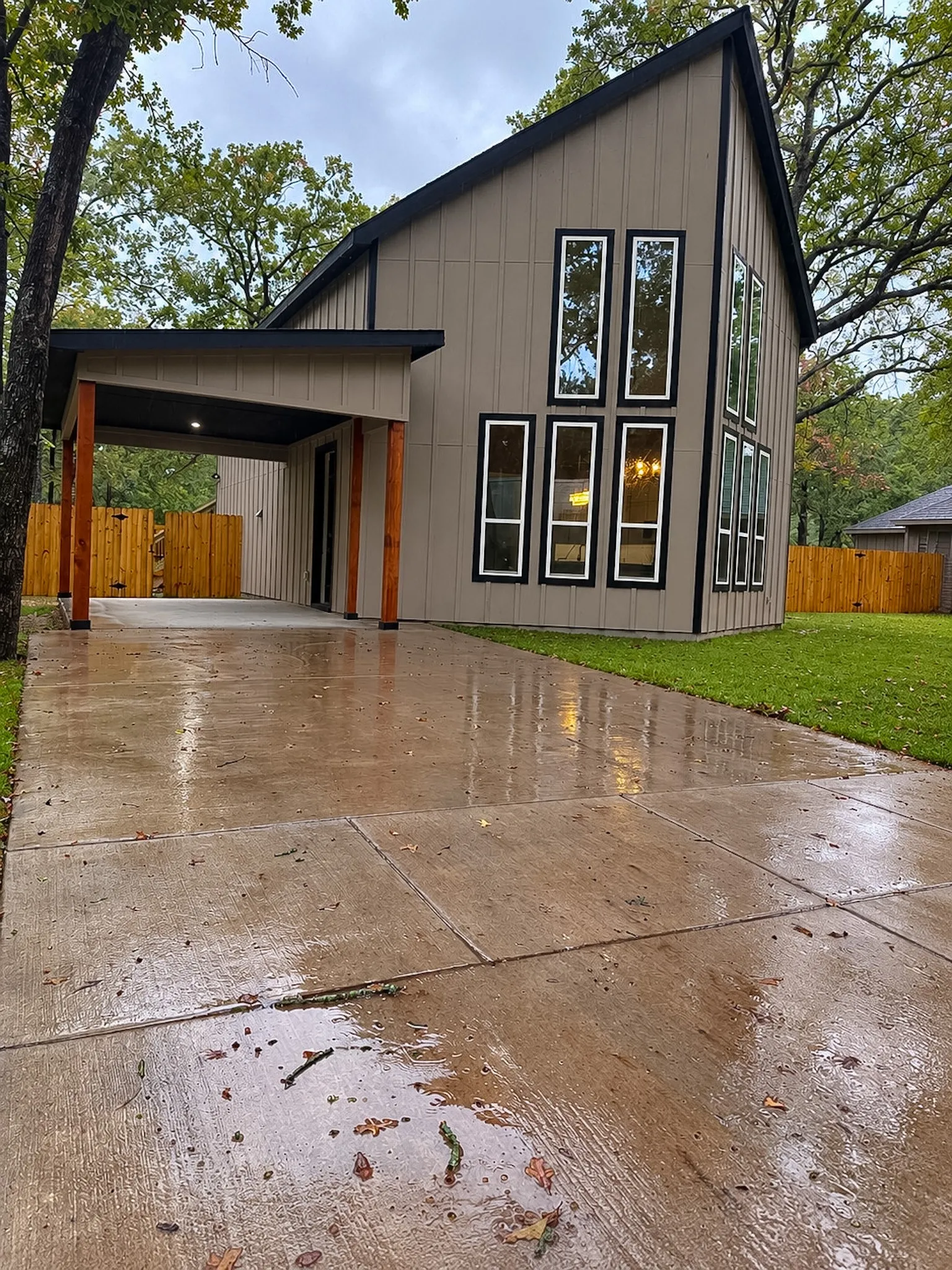 Single Family Residence For Sale in Hunt County , 199 SEAGROVE Lane, Quinlan, Texas 75474, 3 Bedroom, 2 Bathroom, Garage spaces, 1,307 Sqft, built in 2026, mls#21404820, Real Estate Agent in Quinlan, Homes For Sale in Hunt county, Homes For Sale in Quinlan, Realtor in Quinlan Texas, Real Estate Brokerage Independent Realty Texas, Luminita Cordes Realtor
