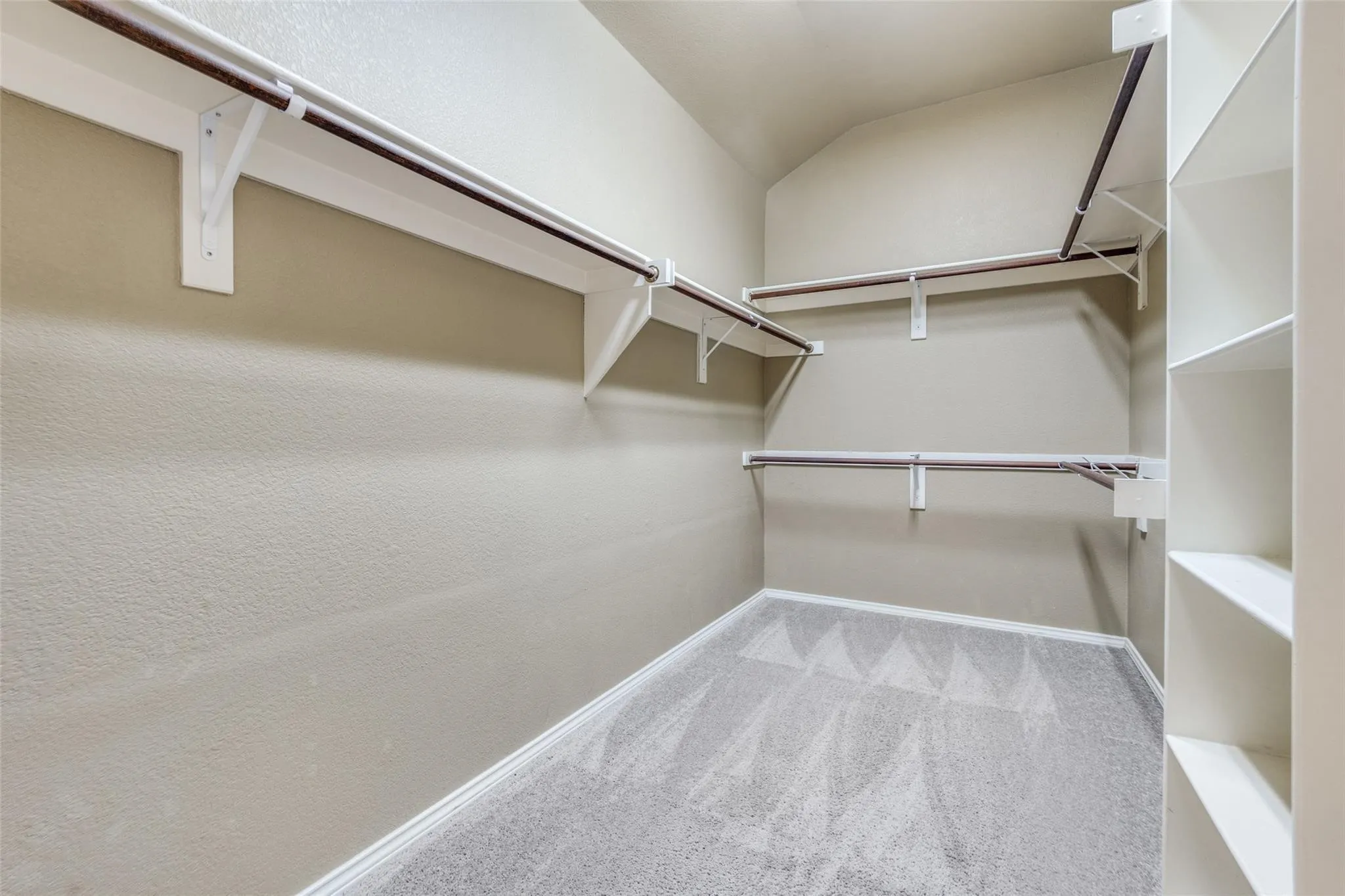 Single Family Residence For Rent in Denton County , 1625 Mallard Drive, Corinth, Texas 76210, 3 Bedroom, 2 Bathroom, 2 Garage spaces, 2,186 Sqft, built in 1998, mls#21403586, Real Estate Agent in Corinth, Homes For Rent in Denton county, Homes For Rent in Corinth, Realtor in Corinth Texas, Real Estate Brokerage Independent Realty Texas, Luminita Cordes Realtor