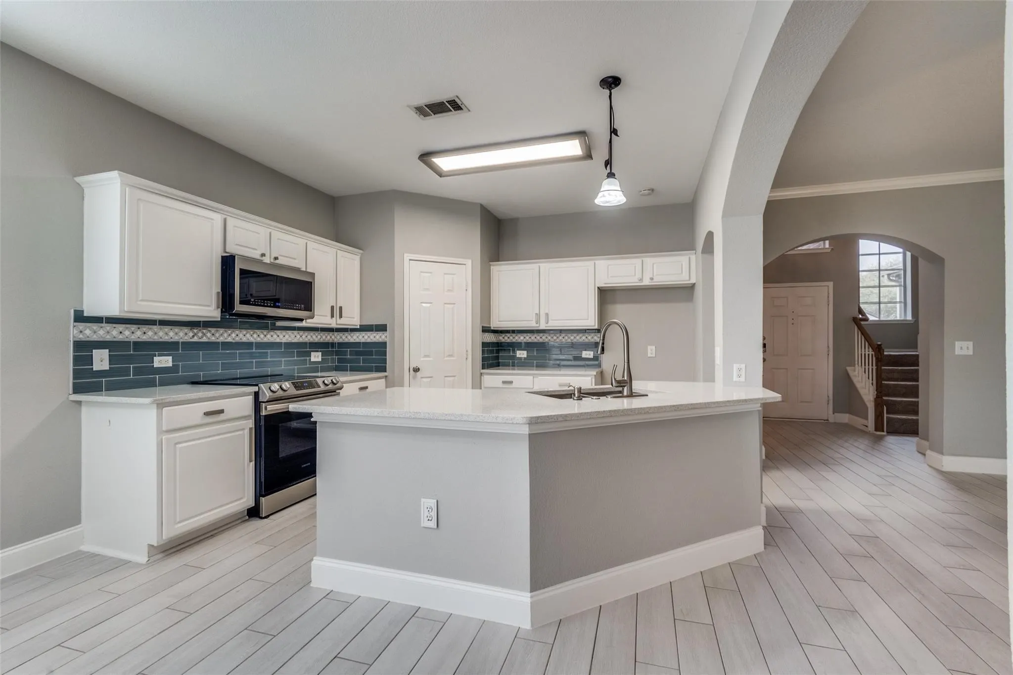 Single Family Residence For Rent in Denton County , 1625 Mallard Drive, Corinth, Texas 76210, 3 Bedroom, 2 Bathroom, 2 Garage spaces, 2,186 Sqft, built in 1998, mls#21403586, Real Estate Agent in Corinth, Homes For Rent in Denton county, Homes For Rent in Corinth, Realtor in Corinth Texas, Real Estate Brokerage Independent Realty Texas, Luminita Cordes Realtor
