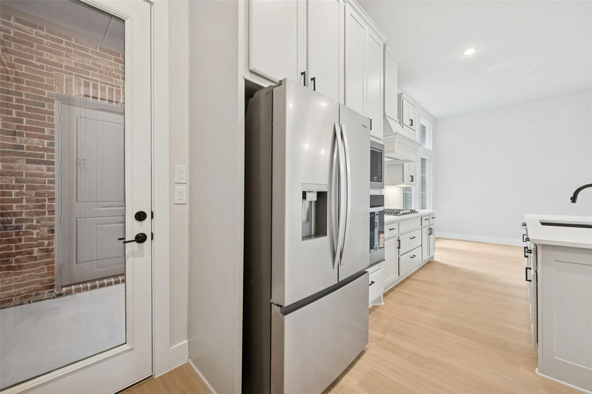 Townhouse For Rent in Denton County , 4345 Corn Husk Drive, Frisco, Texas 75033, 3 Bedroom, 3 Bathroom, 2 Garage spaces, 2,460 Sqft, built in 2025, mls#21403610, Real Estate Agent in Frisco, Homes For Rent in Denton county, Homes For Rent in Frisco, Realtor in Frisco Texas, Real Estate Brokerage Independent Realty Texas, Luminita Cordes Realtor