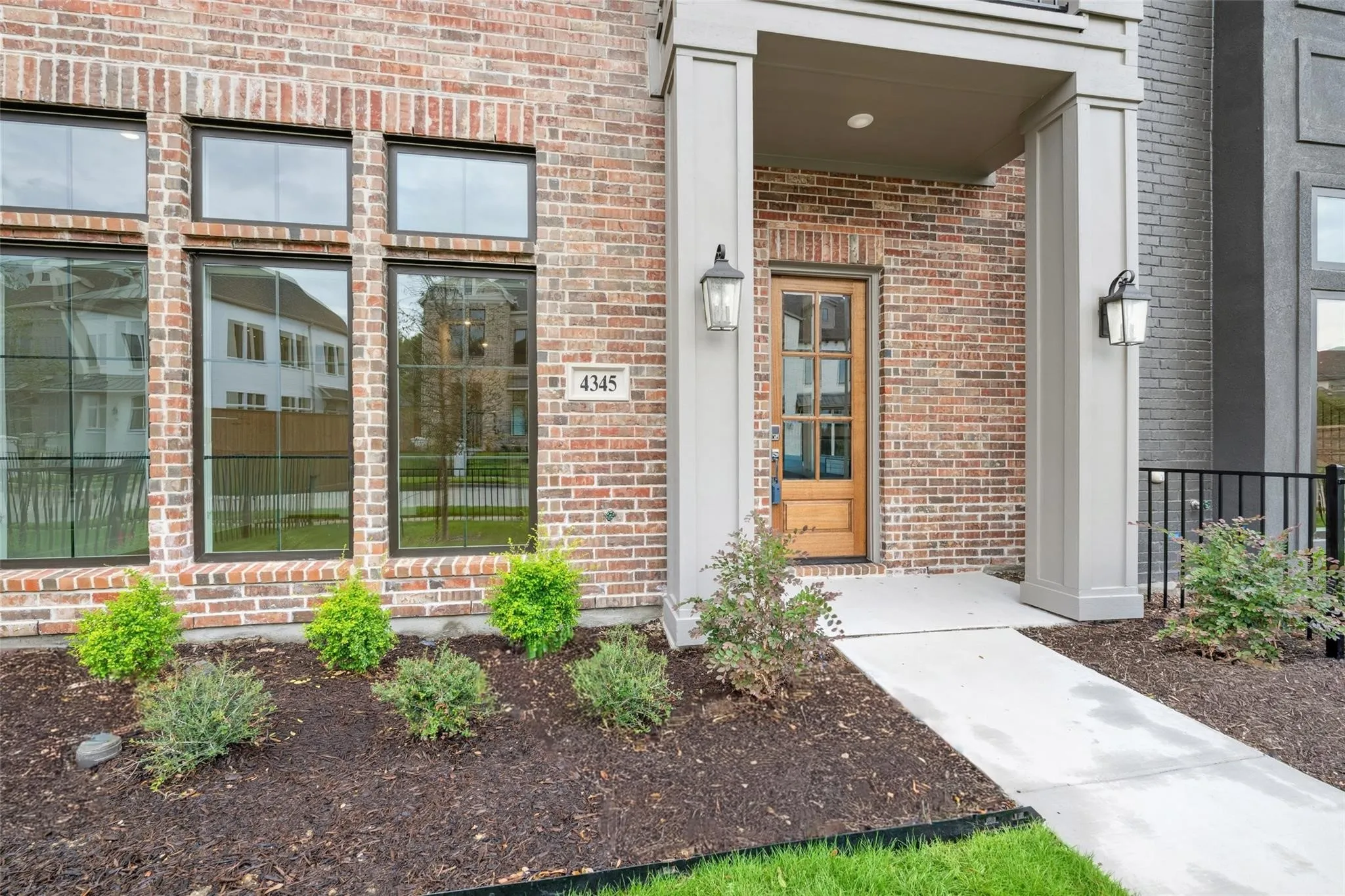 Townhouse For Rent in Denton County , 4345 Corn Husk Drive, Frisco, Texas 75033, 3 Bedroom, 3 Bathroom, 2 Garage spaces, 2,460 Sqft, built in 2025, mls#21403610, Real Estate Agent in Frisco, Homes For Rent in Denton county, Homes For Rent in Frisco, Realtor in Frisco Texas, Real Estate Brokerage Independent Realty Texas, Luminita Cordes Realtor