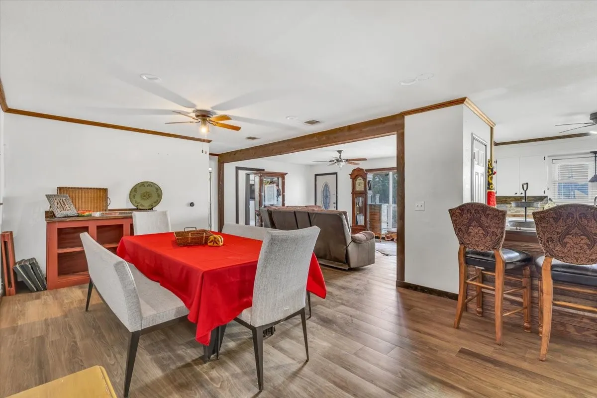 Single Family Residence For Sale in Erath County , 760 College Farm, Stephenville, Texas 76401, 3 Bedroom, 3 Bathroom, Garage spaces, 1,873 Sqft, built in 1952, mls#21405108, Real Estate Agent in Stephenville, Homes For Sale in Erath county, Homes For Sale in Stephenville, Realtor in Stephenville Texas, Real Estate Brokerage Independent Realty Texas, Luminita Cordes Realtor