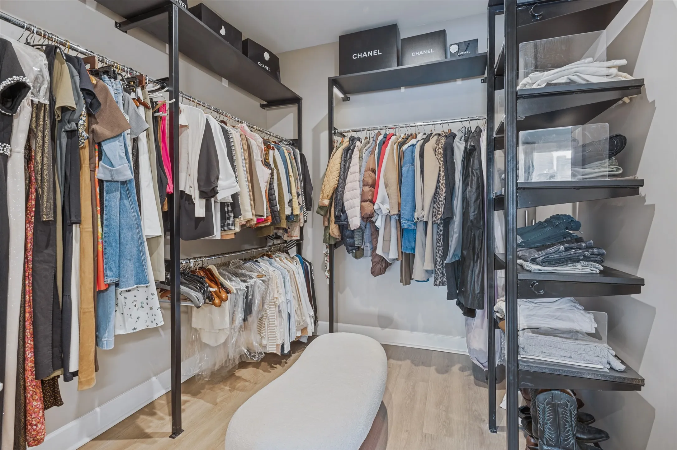 Condominium For Sale in Dallas County , 1901 S Harwood Street 305, Dallas, Texas 75215, 2 Bedroom, 3 Bathroom, Garage spaces, 2,156 Sqft, built in 2021, mls#21404997, Real Estate Agent in Dallas, Homes For Sale in Dallas county, Homes For Sale in Dallas, Realtor in Dallas Texas, Real Estate Brokerage Independent Realty Texas, Luminita Cordes Realtor