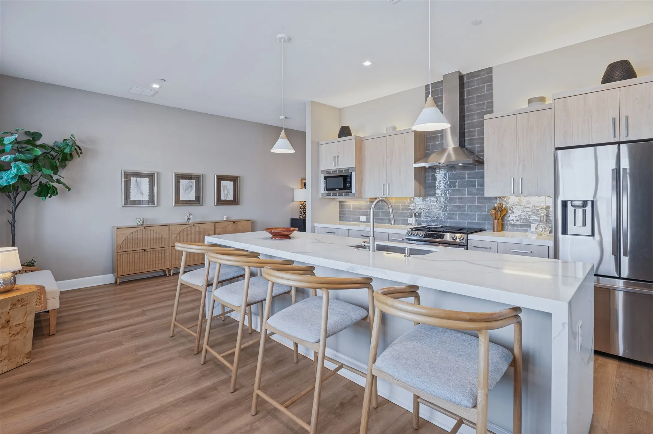 Condominium For Sale in Dallas County , 1901 S Harwood Street 305, Dallas, Texas 75215, 2 Bedroom, 3 Bathroom, Garage spaces, 2,156 Sqft, built in 2021, mls#21404997, Real Estate Agent in Dallas, Homes For Sale in Dallas county, Homes For Sale in Dallas, Realtor in Dallas Texas, Real Estate Brokerage Independent Realty Texas, Luminita Cordes Realtor