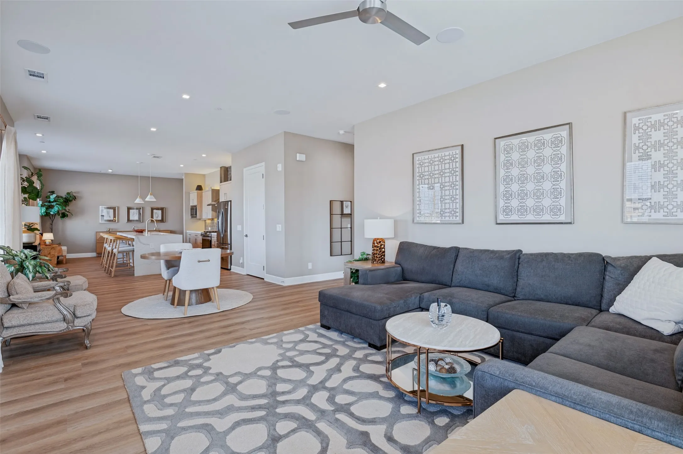 Condominium For Sale in Dallas County , 1901 S Harwood Street 305, Dallas, Texas 75215, 2 Bedroom, 3 Bathroom, Garage spaces, 2,156 Sqft, built in 2021, mls#21404997, Real Estate Agent in Dallas, Homes For Sale in Dallas county, Homes For Sale in Dallas, Realtor in Dallas Texas, Real Estate Brokerage Independent Realty Texas, Luminita Cordes Realtor