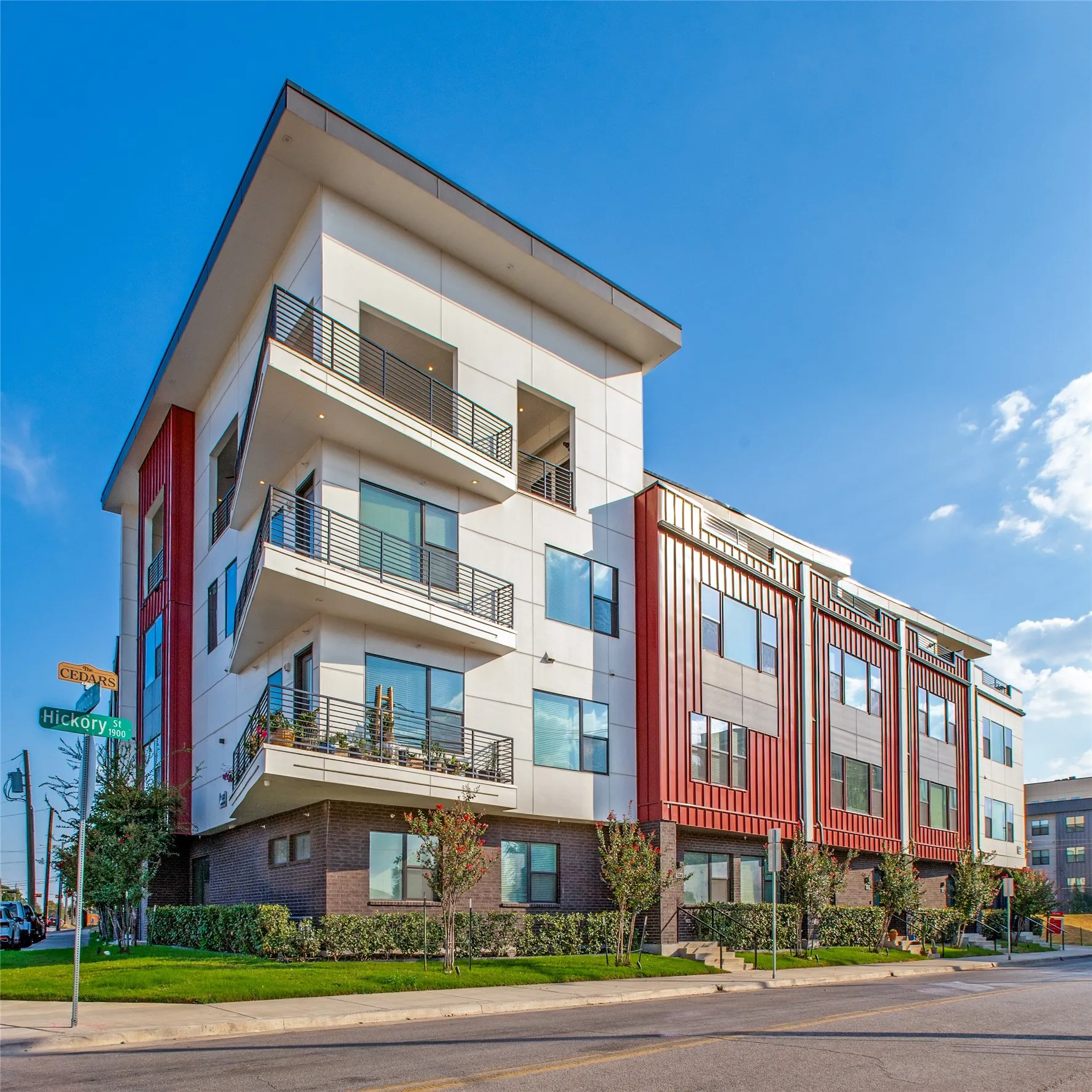 Condominium For Sale in Dallas County , 1901 S Harwood Street 305, Dallas, Texas 75215, 2 Bedroom, 3 Bathroom, Garage spaces, 2,156 Sqft, built in 2021, mls#21404997, Real Estate Agent in Dallas, Homes For Sale in Dallas county, Homes For Sale in Dallas, Realtor in Dallas Texas, Real Estate Brokerage Independent Realty Texas, Luminita Cordes Realtor