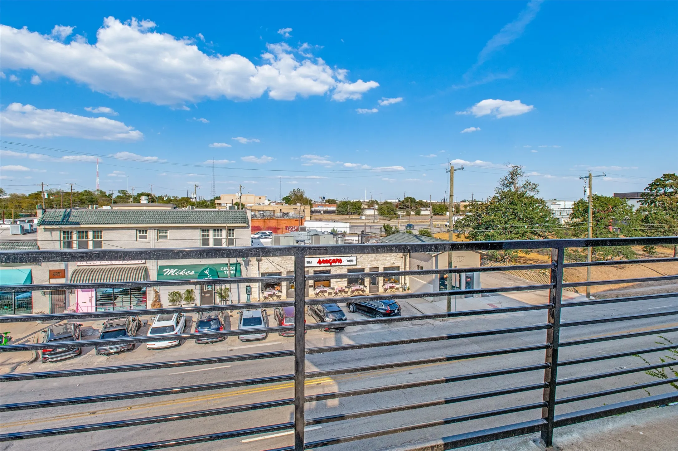 Condominium For Sale in Dallas County , 1901 S Harwood Street 305, Dallas, Texas 75215, 2 Bedroom, 3 Bathroom, Garage spaces, 2,156 Sqft, built in 2021, mls#21404997, Real Estate Agent in Dallas, Homes For Sale in Dallas county, Homes For Sale in Dallas, Realtor in Dallas Texas, Real Estate Brokerage Independent Realty Texas, Luminita Cordes Realtor
