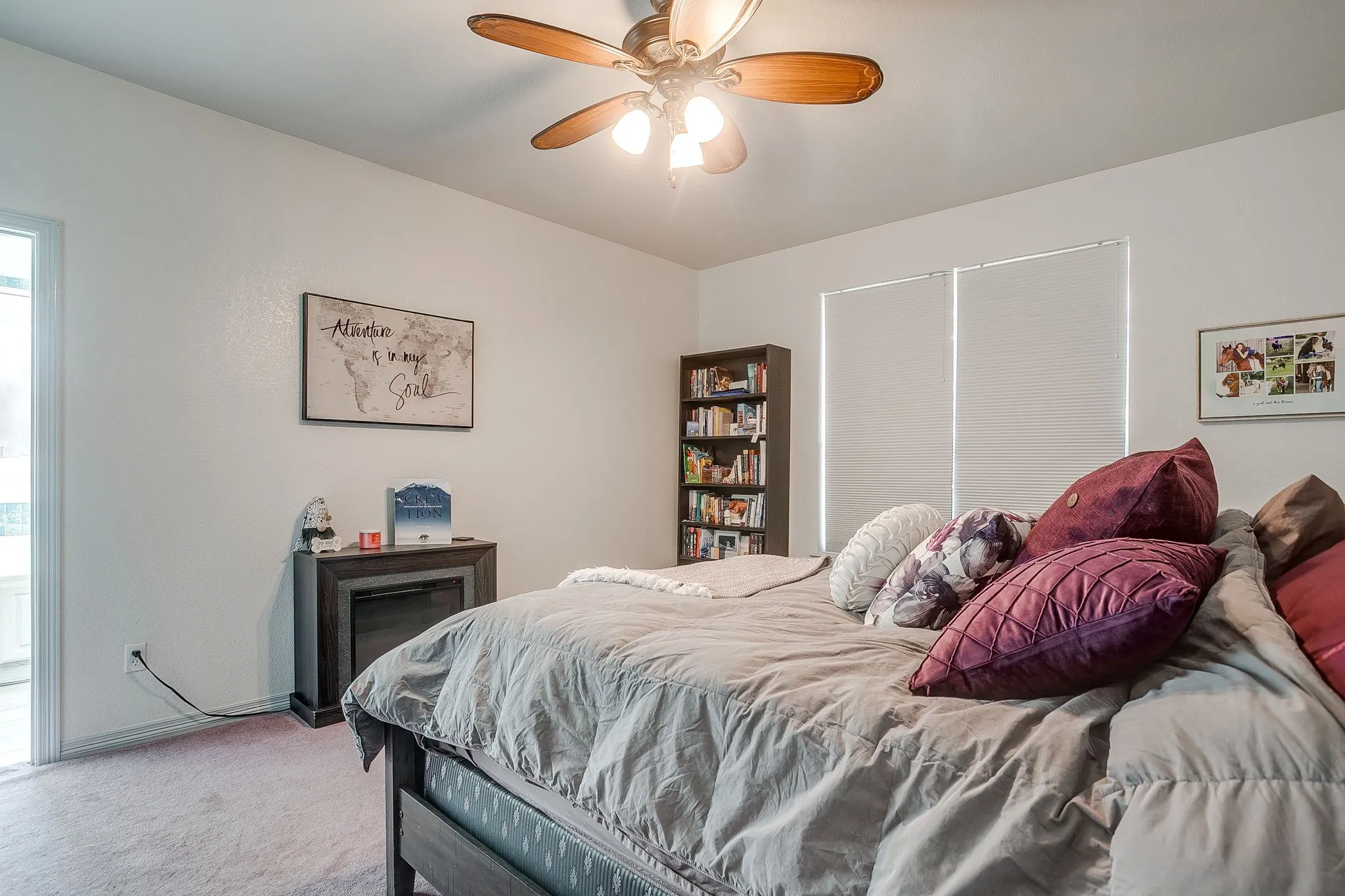 Single Family Residence For Sale in Parker County , 2226 Creek Side Drive, Weatherford, Texas 76087, 3 Bedroom, 2 Bathroom, 2 Garage spaces, 2,015 Sqft, built in 2003, mls#21404290, Real Estate Agent in Weatherford, Homes For Sale in Parker county, Homes For Sale in Weatherford, Realtor in Weatherford Texas, Real Estate Brokerage Independent Realty Texas, Luminita Cordes Realtor