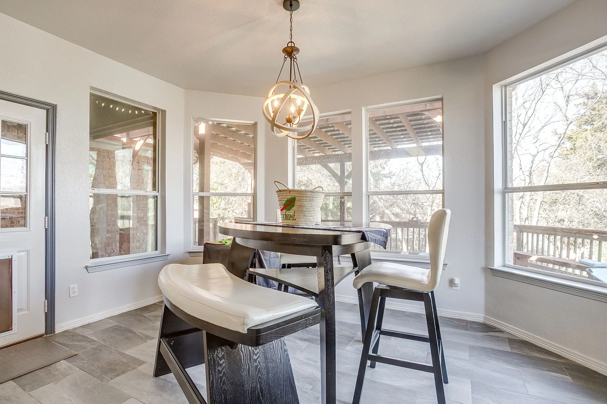 Single Family Residence For Sale in Parker County , 2226 Creek Side Drive, Weatherford, Texas 76087, 3 Bedroom, 2 Bathroom, 2 Garage spaces, 2,015 Sqft, built in 2003, mls#21404290, Real Estate Agent in Weatherford, Homes For Sale in Parker county, Homes For Sale in Weatherford, Realtor in Weatherford Texas, Real Estate Brokerage Independent Realty Texas, Luminita Cordes Realtor