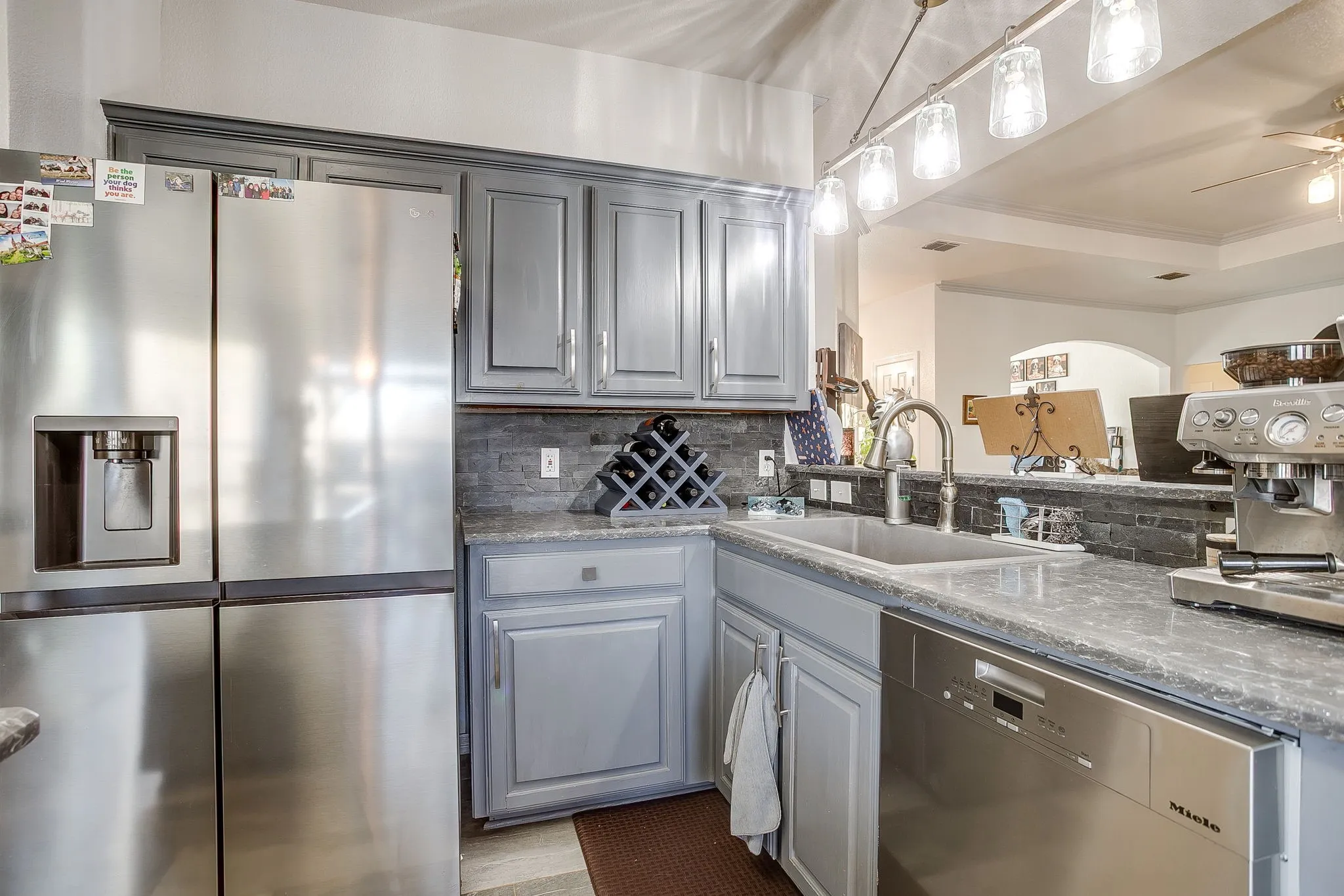 Single Family Residence For Sale in Parker County , 2226 Creek Side Drive, Weatherford, Texas 76087, 3 Bedroom, 2 Bathroom, 2 Garage spaces, 2,015 Sqft, built in 2003, mls#21404290, Real Estate Agent in Weatherford, Homes For Sale in Parker county, Homes For Sale in Weatherford, Realtor in Weatherford Texas, Real Estate Brokerage Independent Realty Texas, Luminita Cordes Realtor