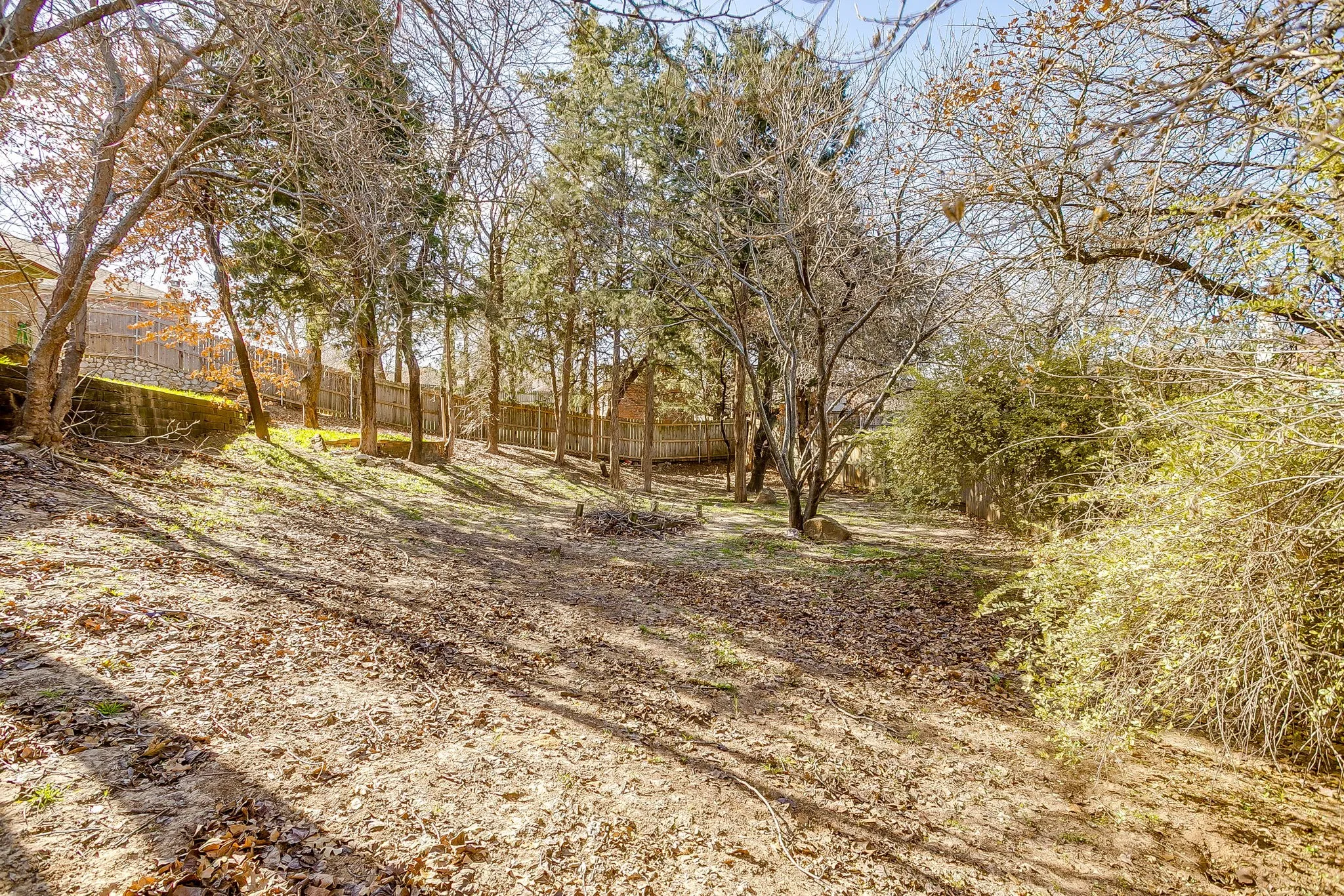 Single Family Residence For Sale in Parker County , 2226 Creek Side Drive, Weatherford, Texas 76087, 3 Bedroom, 2 Bathroom, 2 Garage spaces, 2,015 Sqft, built in 2003, mls#21404290, Real Estate Agent in Weatherford, Homes For Sale in Parker county, Homes For Sale in Weatherford, Realtor in Weatherford Texas, Real Estate Brokerage Independent Realty Texas, Luminita Cordes Realtor