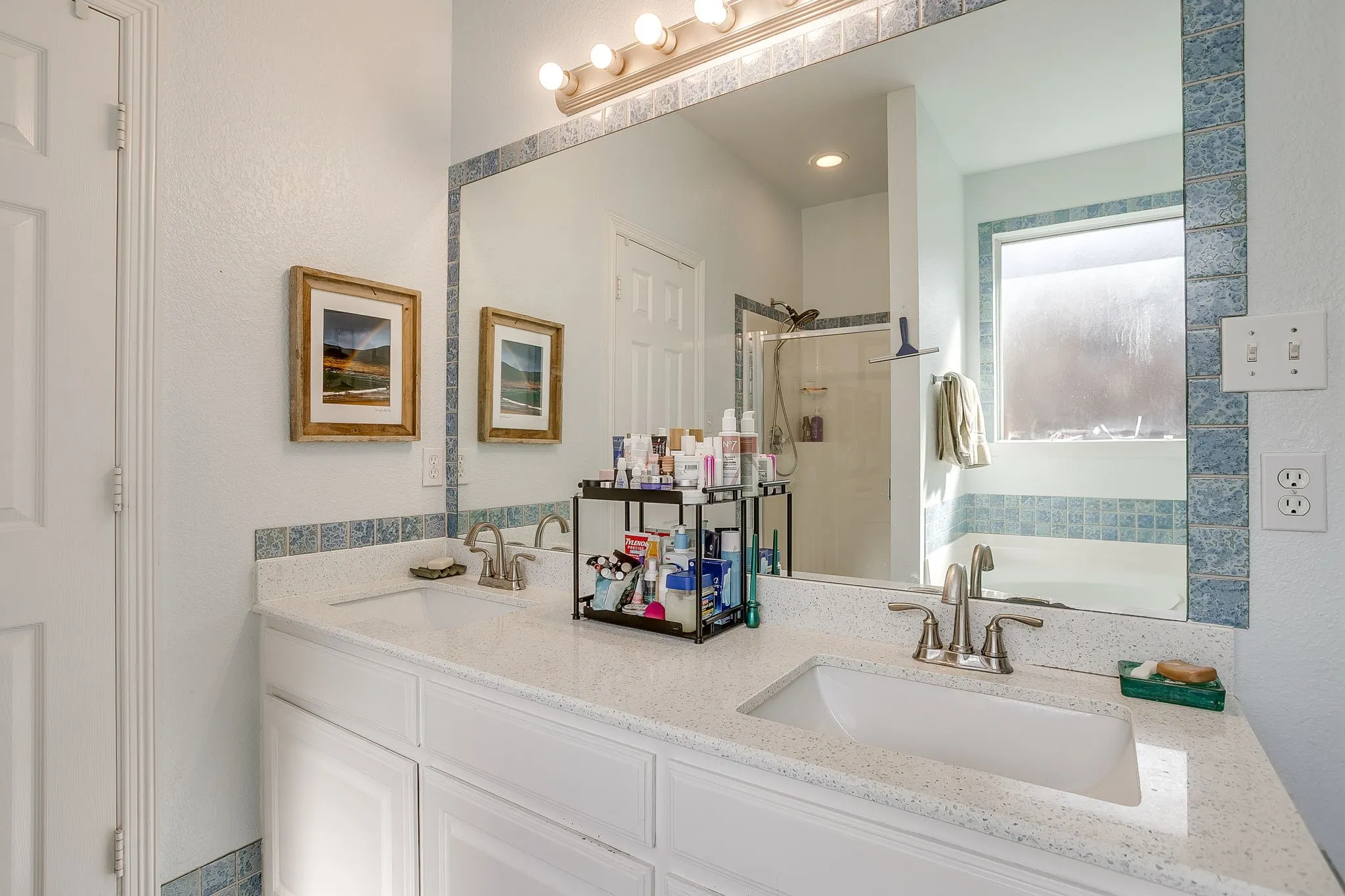 Single Family Residence For Sale in Parker County , 2226 Creek Side Drive, Weatherford, Texas 76087, 3 Bedroom, 2 Bathroom, 2 Garage spaces, 2,015 Sqft, built in 2003, mls#21404290, Real Estate Agent in Weatherford, Homes For Sale in Parker county, Homes For Sale in Weatherford, Realtor in Weatherford Texas, Real Estate Brokerage Independent Realty Texas, Luminita Cordes Realtor
