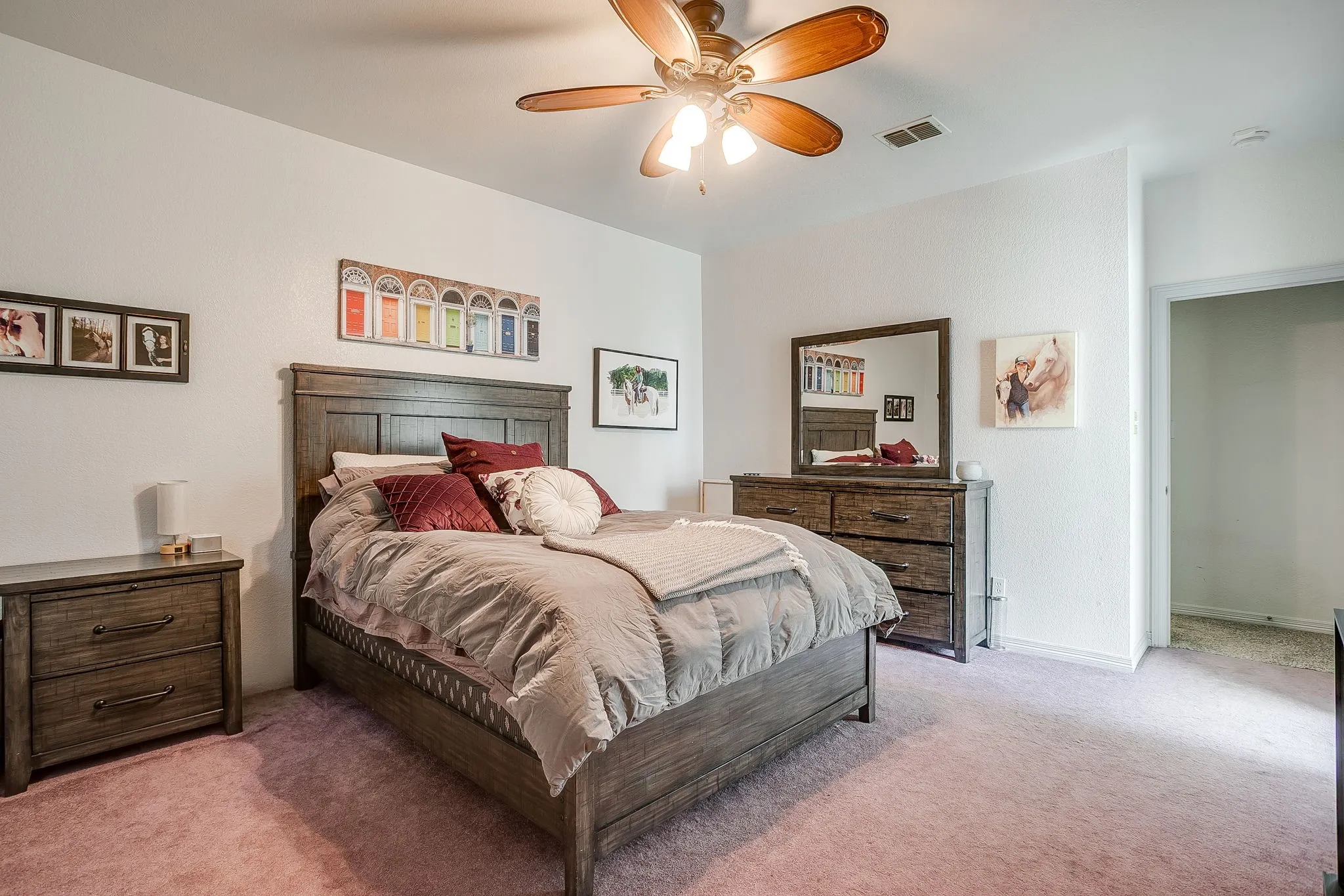 Single Family Residence For Sale in Parker County , 2226 Creek Side Drive, Weatherford, Texas 76087, 3 Bedroom, 2 Bathroom, 2 Garage spaces, 2,015 Sqft, built in 2003, mls#21404290, Real Estate Agent in Weatherford, Homes For Sale in Parker county, Homes For Sale in Weatherford, Realtor in Weatherford Texas, Real Estate Brokerage Independent Realty Texas, Luminita Cordes Realtor