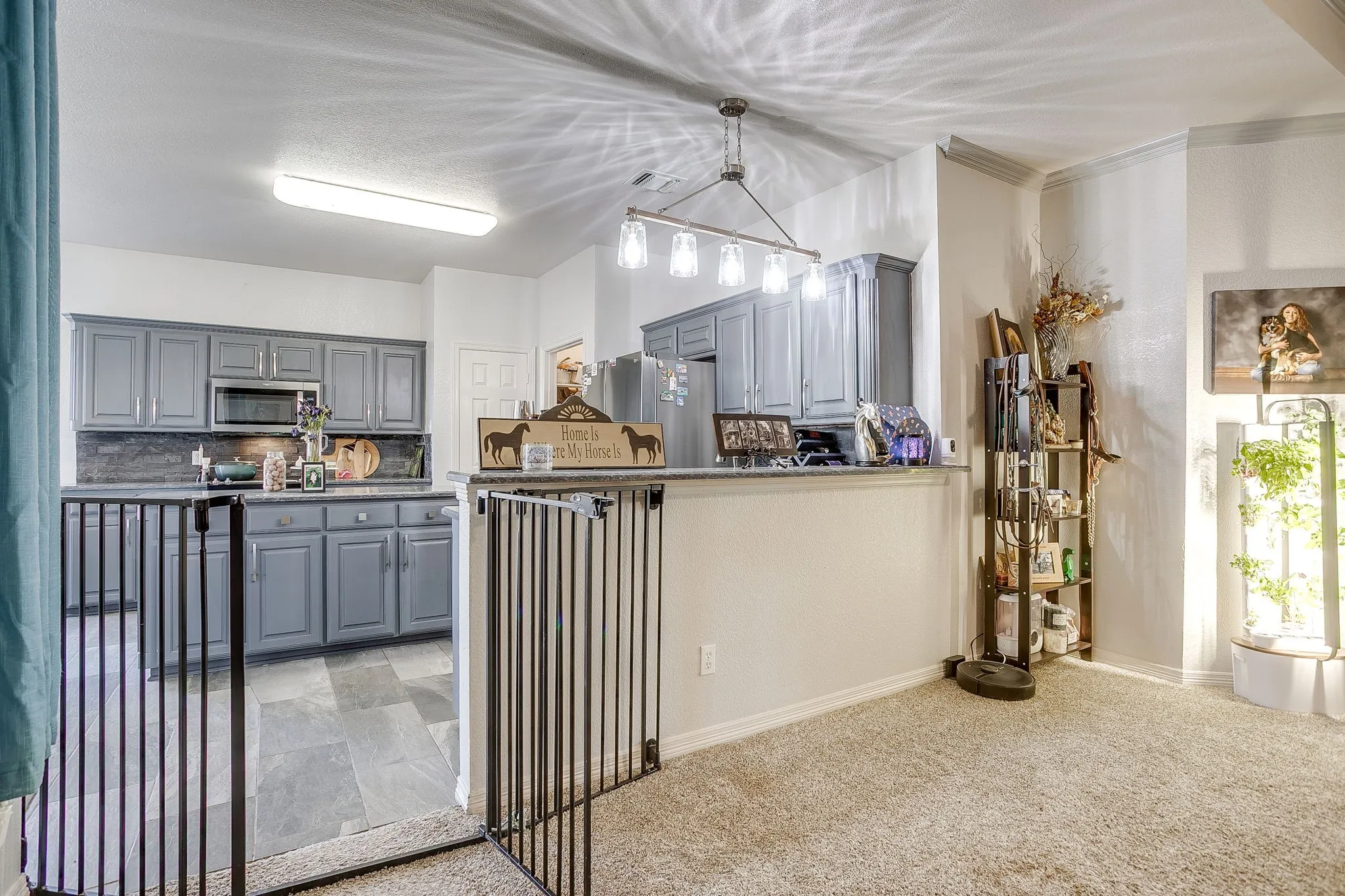 Single Family Residence For Sale in Parker County , 2226 Creek Side Drive, Weatherford, Texas 76087, 3 Bedroom, 2 Bathroom, 2 Garage spaces, 2,015 Sqft, built in 2003, mls#21404290, Real Estate Agent in Weatherford, Homes For Sale in Parker county, Homes For Sale in Weatherford, Realtor in Weatherford Texas, Real Estate Brokerage Independent Realty Texas, Luminita Cordes Realtor