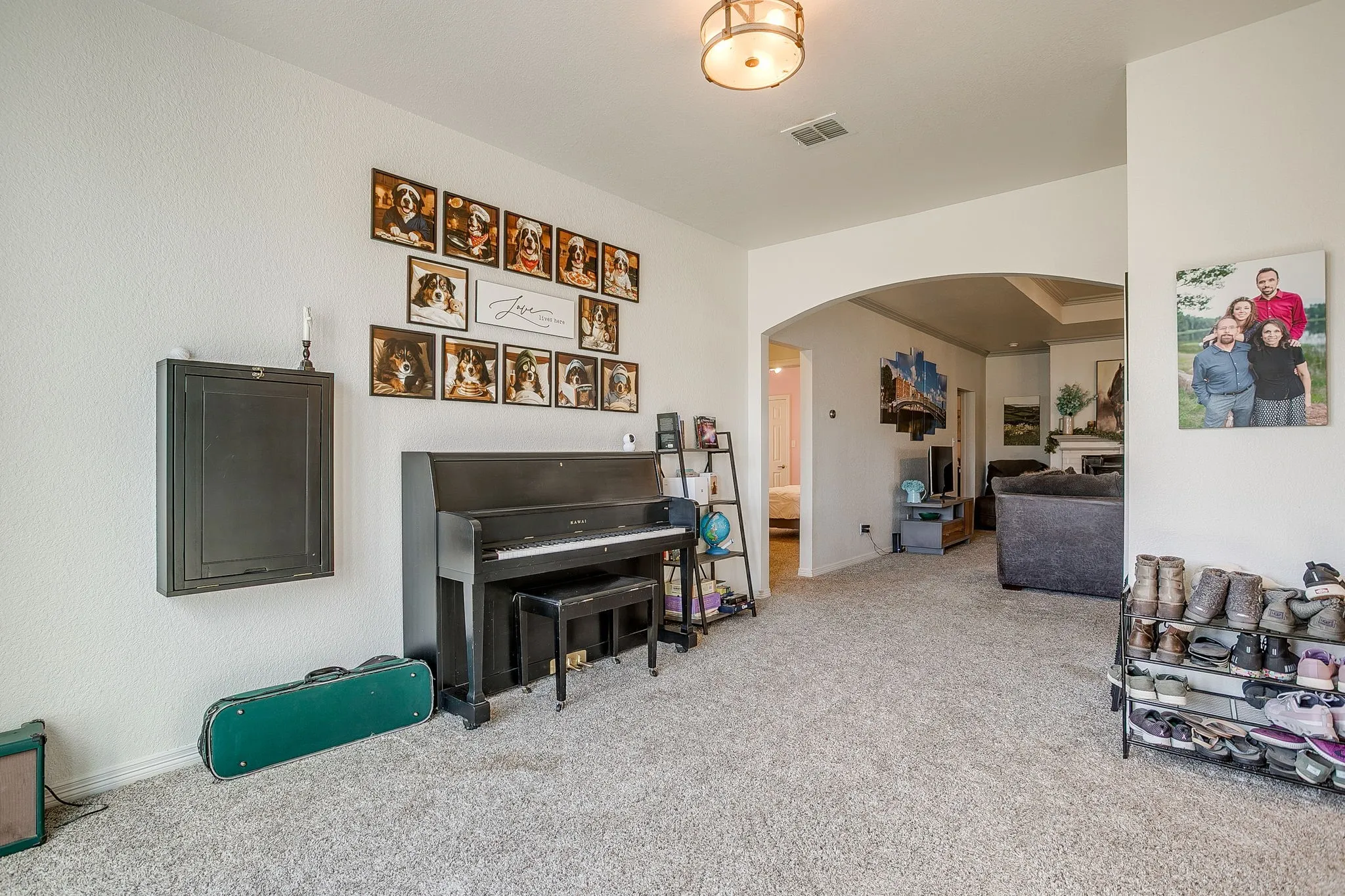 Single Family Residence For Sale in Parker County , 2226 Creek Side Drive, Weatherford, Texas 76087, 3 Bedroom, 2 Bathroom, 2 Garage spaces, 2,015 Sqft, built in 2003, mls#21404290, Real Estate Agent in Weatherford, Homes For Sale in Parker county, Homes For Sale in Weatherford, Realtor in Weatherford Texas, Real Estate Brokerage Independent Realty Texas, Luminita Cordes Realtor