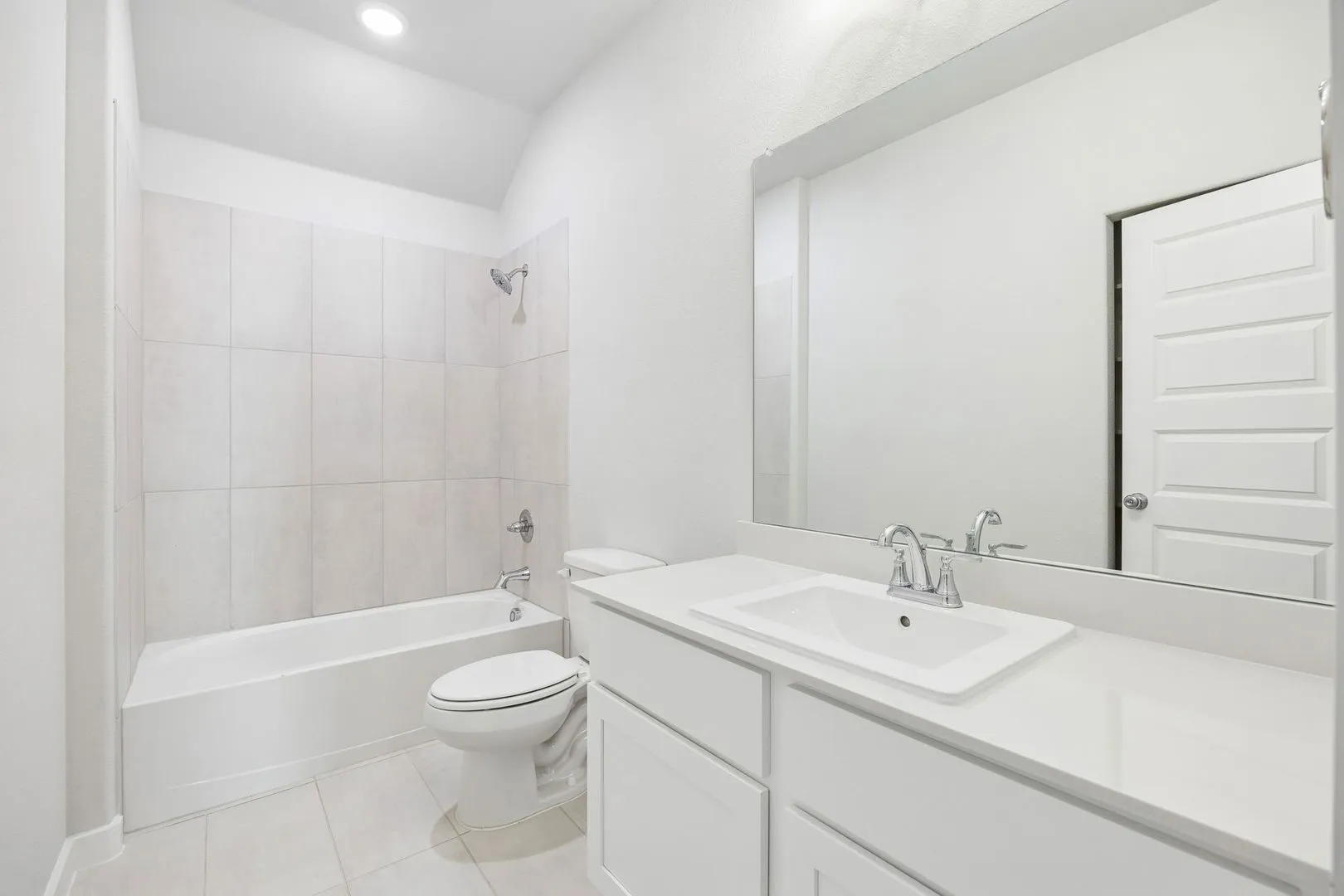 Bathroom in the Oscar home plan – REPRESENTATIVE PHOTO