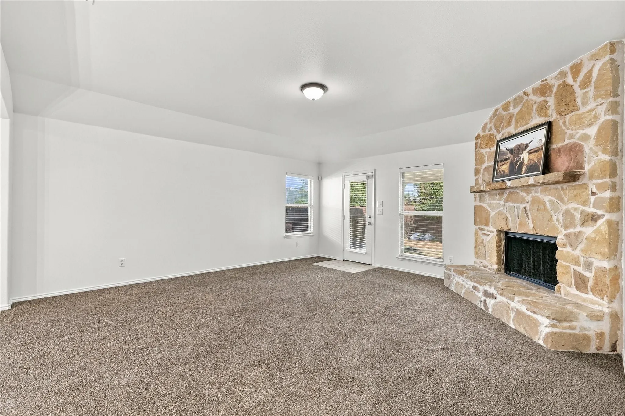 Single Family Residence For Sale in Denton County , 1301 Lasso Drive, Little Elm, Texas 75068, 3 Bedroom, 2 Bathroom, 2 Garage spaces, 1,864 Sqft, built in 2013, mls#21405114, Real Estate Agent in Little Elm, Homes For Sale in Denton county, Homes For Sale in Little Elm, Realtor in Little Elm Texas, Real Estate Brokerage Independent Realty Texas, Luminita Cordes Realtor