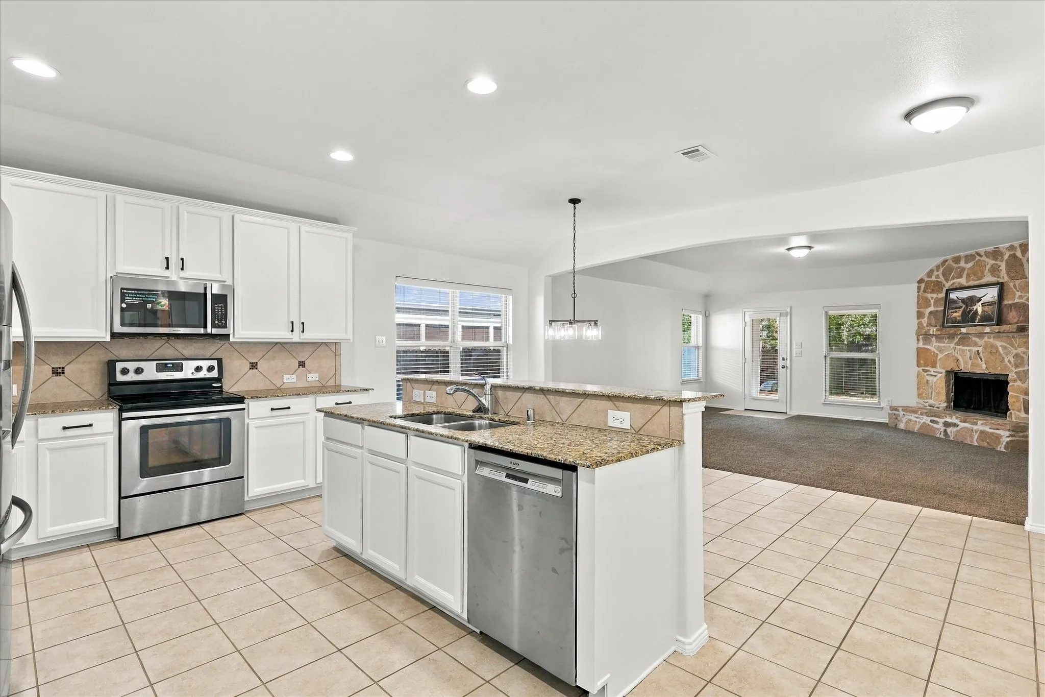Single Family Residence For Sale in Denton County , 1301 Lasso Drive, Little Elm, Texas 75068, 3 Bedroom, 2 Bathroom, 2 Garage spaces, 1,864 Sqft, built in 2013, mls#21405114, Real Estate Agent in Little Elm, Homes For Sale in Denton county, Homes For Sale in Little Elm, Realtor in Little Elm Texas, Real Estate Brokerage Independent Realty Texas, Luminita Cordes Realtor