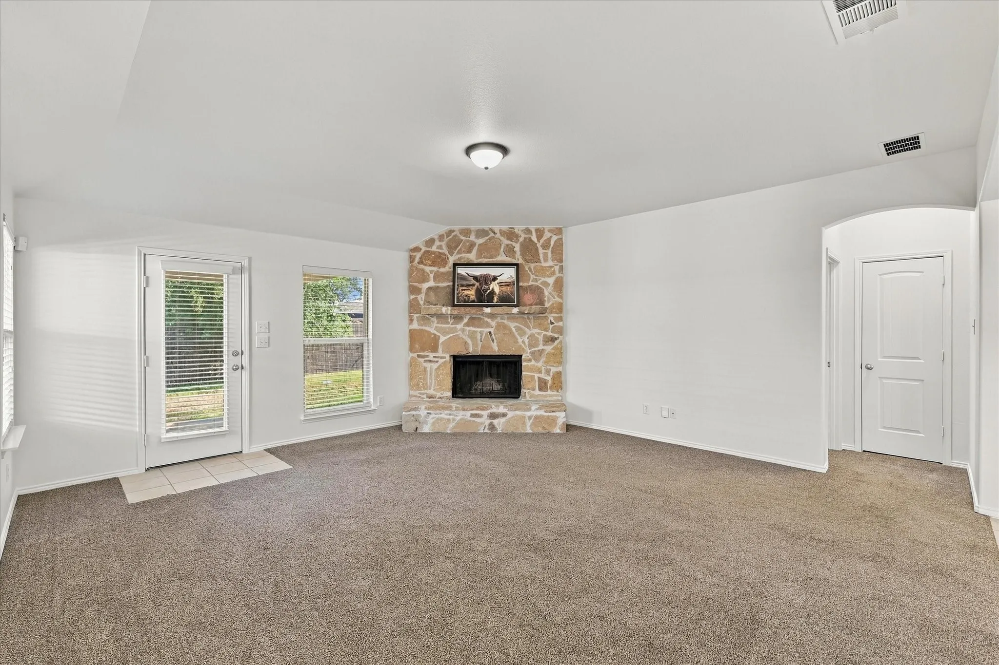 Single Family Residence For Sale in Denton County , 1301 Lasso Drive, Little Elm, Texas 75068, 3 Bedroom, 2 Bathroom, 2 Garage spaces, 1,864 Sqft, built in 2013, mls#21405114, Real Estate Agent in Little Elm, Homes For Sale in Denton county, Homes For Sale in Little Elm, Realtor in Little Elm Texas, Real Estate Brokerage Independent Realty Texas, Luminita Cordes Realtor