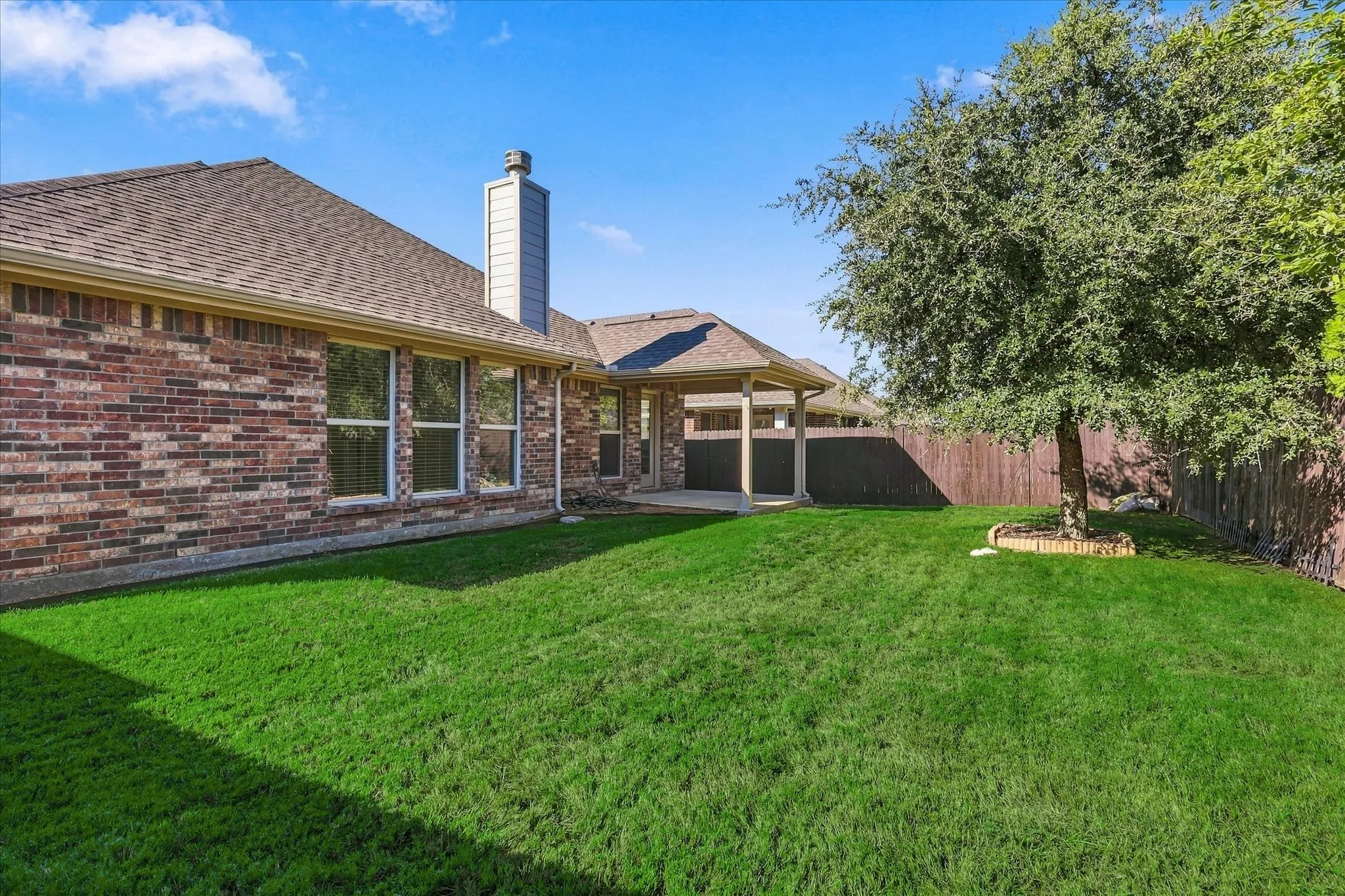 Single Family Residence For Sale in Denton County , 1301 Lasso Drive, Little Elm, Texas 75068, 3 Bedroom, 2 Bathroom, 2 Garage spaces, 1,864 Sqft, built in 2013, mls#21405114, Real Estate Agent in Little Elm, Homes For Sale in Denton county, Homes For Sale in Little Elm, Realtor in Little Elm Texas, Real Estate Brokerage Independent Realty Texas, Luminita Cordes Realtor