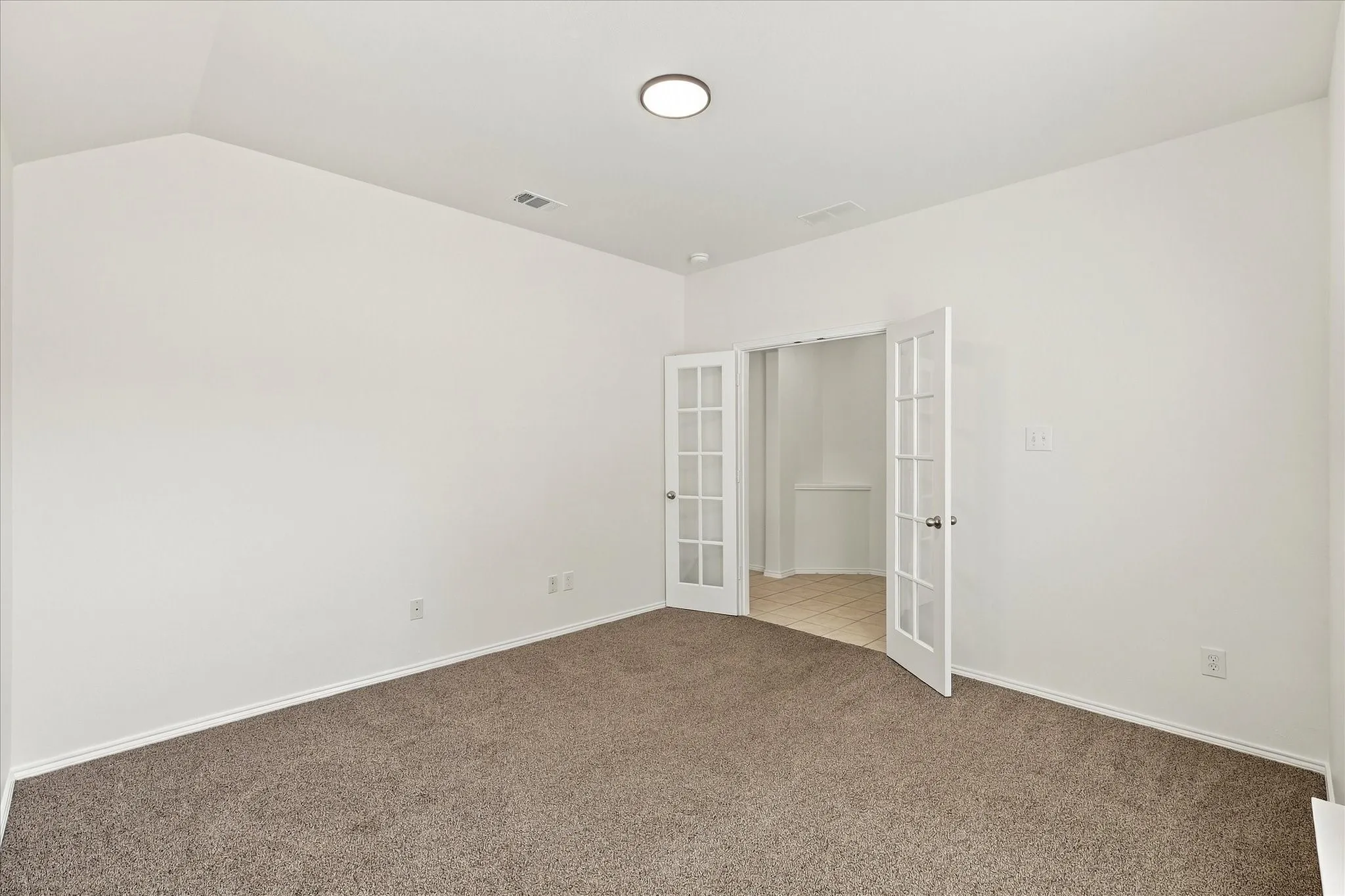 Single Family Residence For Sale in Denton County , 1301 Lasso Drive, Little Elm, Texas 75068, 3 Bedroom, 2 Bathroom, 2 Garage spaces, 1,864 Sqft, built in 2013, mls#21405114, Real Estate Agent in Little Elm, Homes For Sale in Denton county, Homes For Sale in Little Elm, Realtor in Little Elm Texas, Real Estate Brokerage Independent Realty Texas, Luminita Cordes Realtor