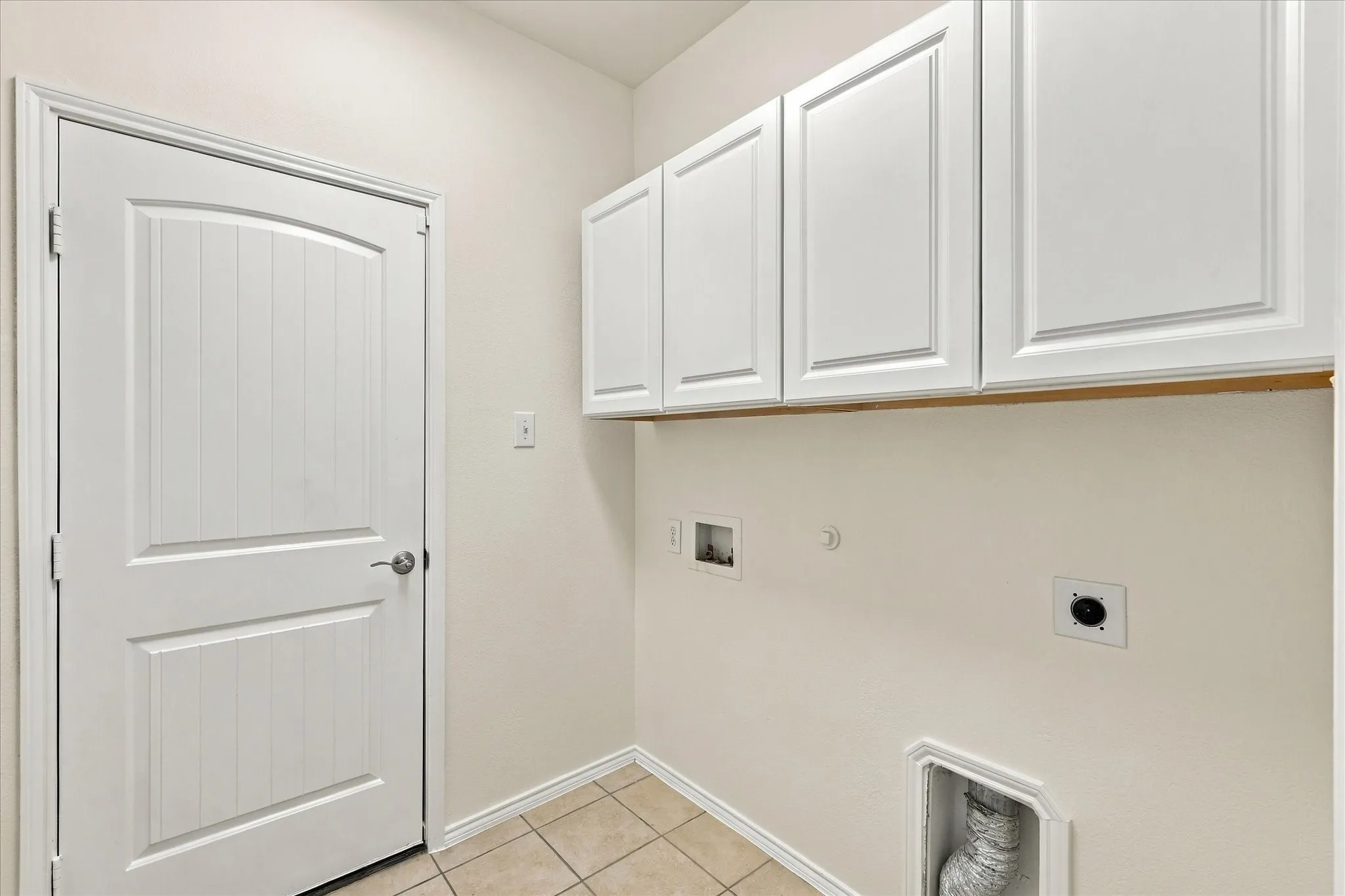 Single Family Residence For Sale in Denton County , 1301 Lasso Drive, Little Elm, Texas 75068, 3 Bedroom, 2 Bathroom, 2 Garage spaces, 1,864 Sqft, built in 2013, mls#21405114, Real Estate Agent in Little Elm, Homes For Sale in Denton county, Homes For Sale in Little Elm, Realtor in Little Elm Texas, Real Estate Brokerage Independent Realty Texas, Luminita Cordes Realtor