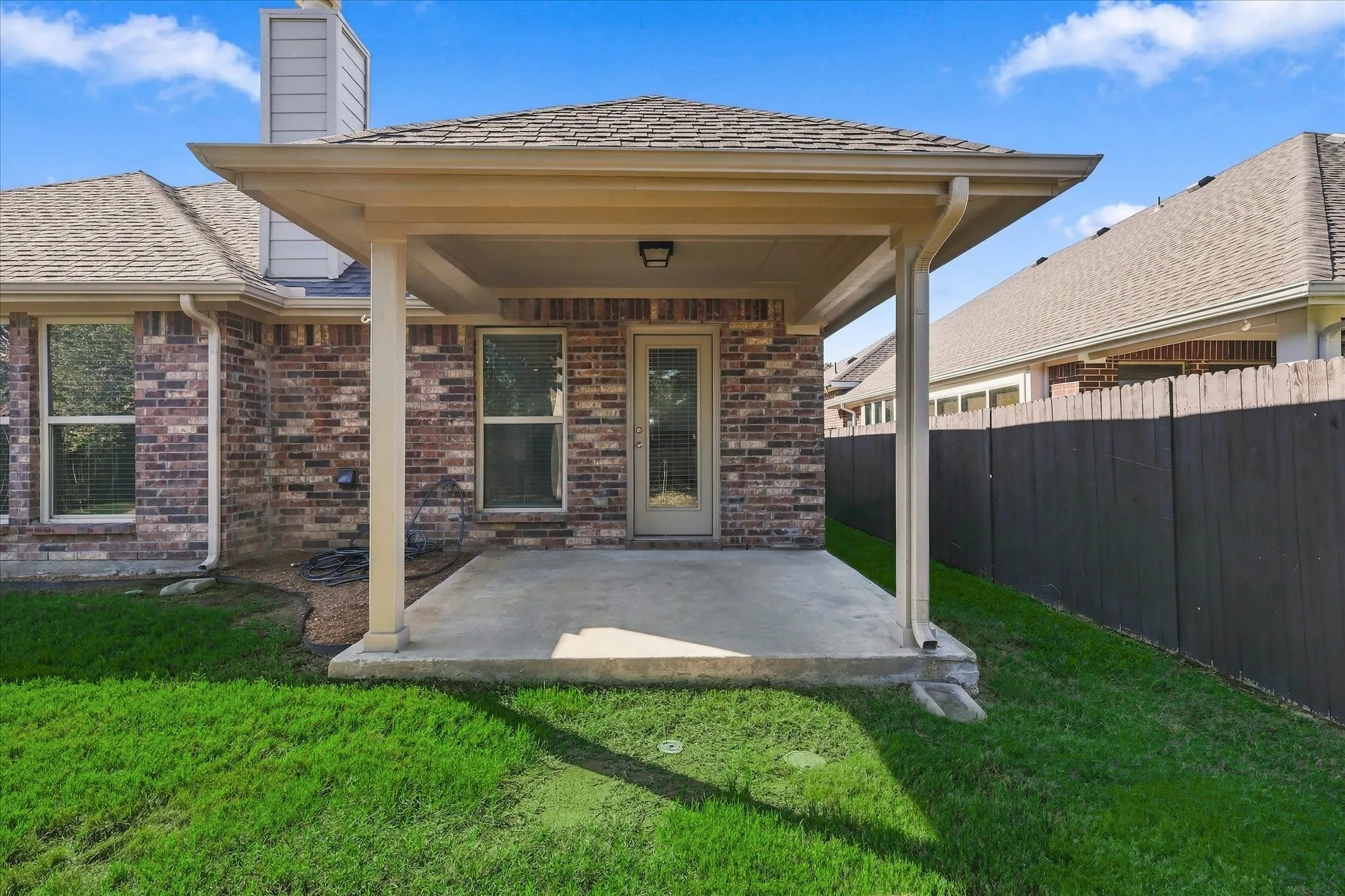 Single Family Residence For Sale in Denton County , 1301 Lasso Drive, Little Elm, Texas 75068, 3 Bedroom, 2 Bathroom, 2 Garage spaces, 1,864 Sqft, built in 2013, mls#21405114, Real Estate Agent in Little Elm, Homes For Sale in Denton county, Homes For Sale in Little Elm, Realtor in Little Elm Texas, Real Estate Brokerage Independent Realty Texas, Luminita Cordes Realtor