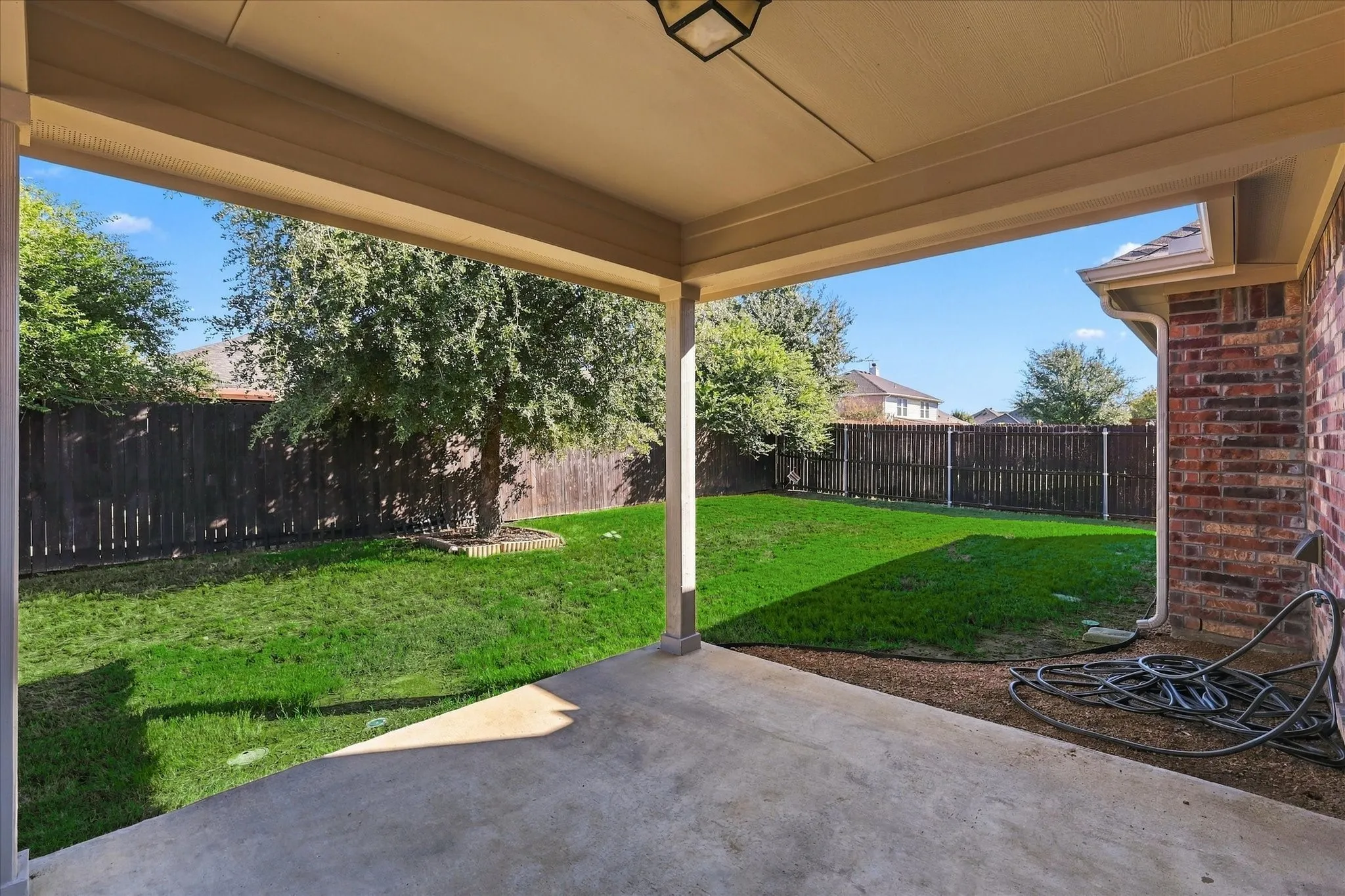 Single Family Residence For Sale in Denton County , 1301 Lasso Drive, Little Elm, Texas 75068, 3 Bedroom, 2 Bathroom, 2 Garage spaces, 1,864 Sqft, built in 2013, mls#21405114, Real Estate Agent in Little Elm, Homes For Sale in Denton county, Homes For Sale in Little Elm, Realtor in Little Elm Texas, Real Estate Brokerage Independent Realty Texas, Luminita Cordes Realtor