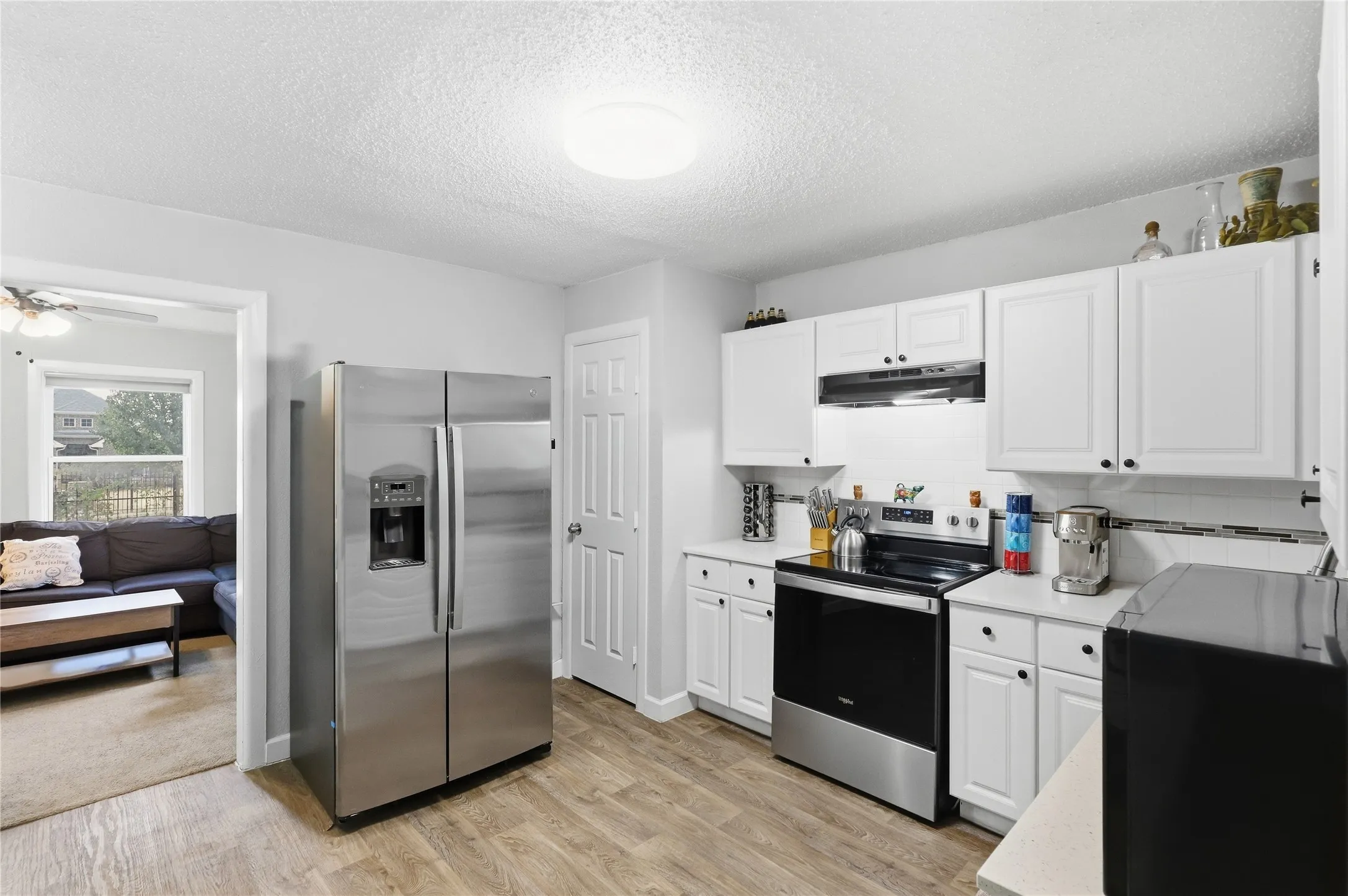 Single Family Residence For Sale in Tarrant County , 5113 Cottey Street, Fort Worth, Texas 76105, 2 Bedroom, 2 Bathroom, Garage spaces, 846 Sqft, built in 1959, mls#21393357, Real Estate Agent in Fort Worth, Homes For Sale in Tarrant county, Homes For Sale in Fort Worth, Realtor in Fort Worth Texas, Real Estate Brokerage Independent Realty Texas, Luminita Cordes Realtor
