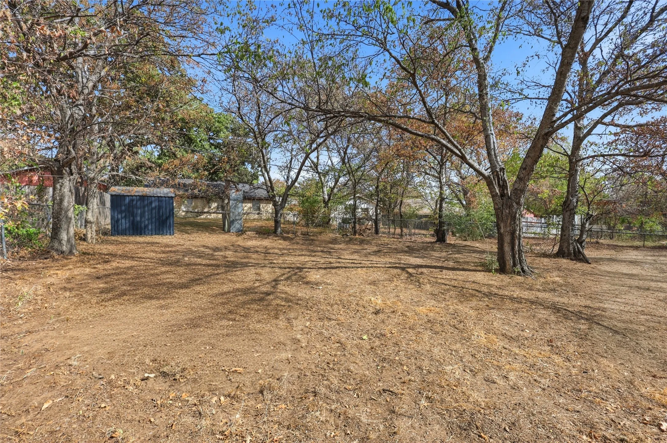 Single Family Residence For Sale in Tarrant County , 5113 Cottey Street, Fort Worth, Texas 76105, 2 Bedroom, 2 Bathroom, Garage spaces, 846 Sqft, built in 1959, mls#21393357, Real Estate Agent in Fort Worth, Homes For Sale in Tarrant county, Homes For Sale in Fort Worth, Realtor in Fort Worth Texas, Real Estate Brokerage Independent Realty Texas, Luminita Cordes Realtor