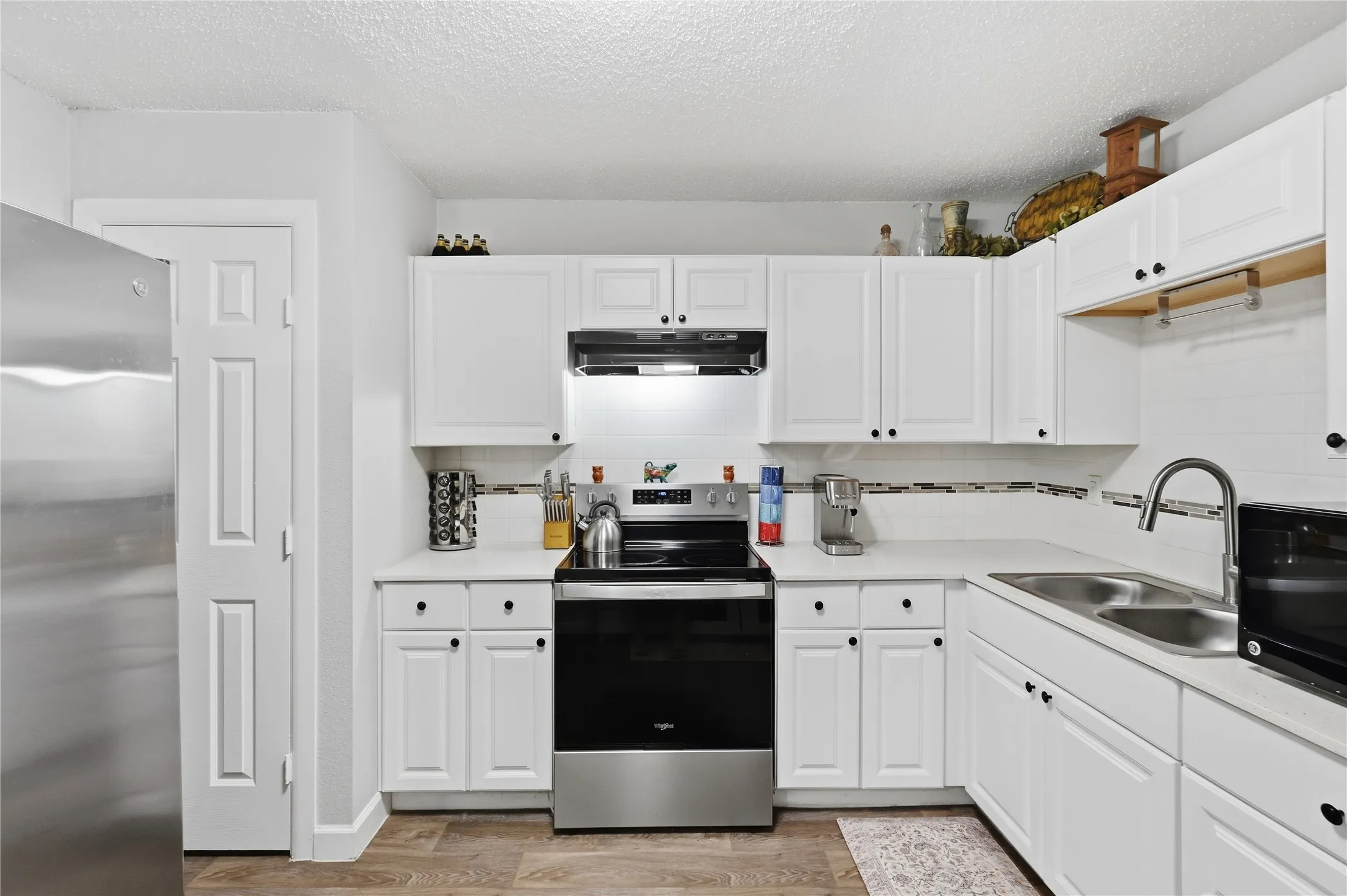 Single Family Residence For Sale in Tarrant County , 5113 Cottey Street, Fort Worth, Texas 76105, 2 Bedroom, 2 Bathroom, Garage spaces, 846 Sqft, built in 1959, mls#21393357, Real Estate Agent in Fort Worth, Homes For Sale in Tarrant county, Homes For Sale in Fort Worth, Realtor in Fort Worth Texas, Real Estate Brokerage Independent Realty Texas, Luminita Cordes Realtor