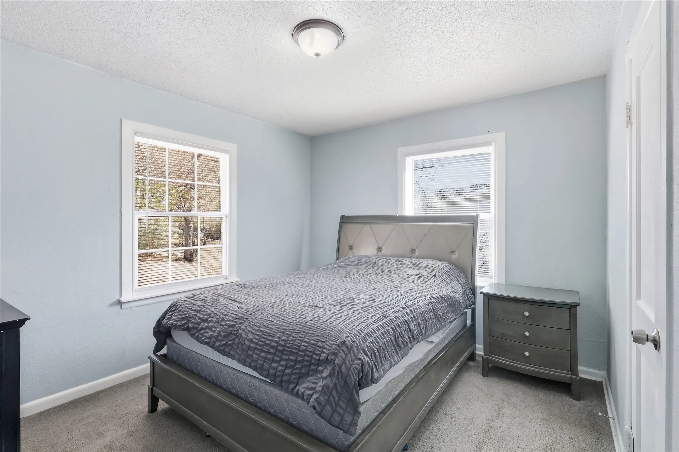 Single Family Residence For Sale in Tarrant County , 5113 Cottey Street, Fort Worth, Texas 76105, 2 Bedroom, 2 Bathroom, Garage spaces, 846 Sqft, built in 1959, mls#21393357, Real Estate Agent in Fort Worth, Homes For Sale in Tarrant county, Homes For Sale in Fort Worth, Realtor in Fort Worth Texas, Real Estate Brokerage Independent Realty Texas, Luminita Cordes Realtor