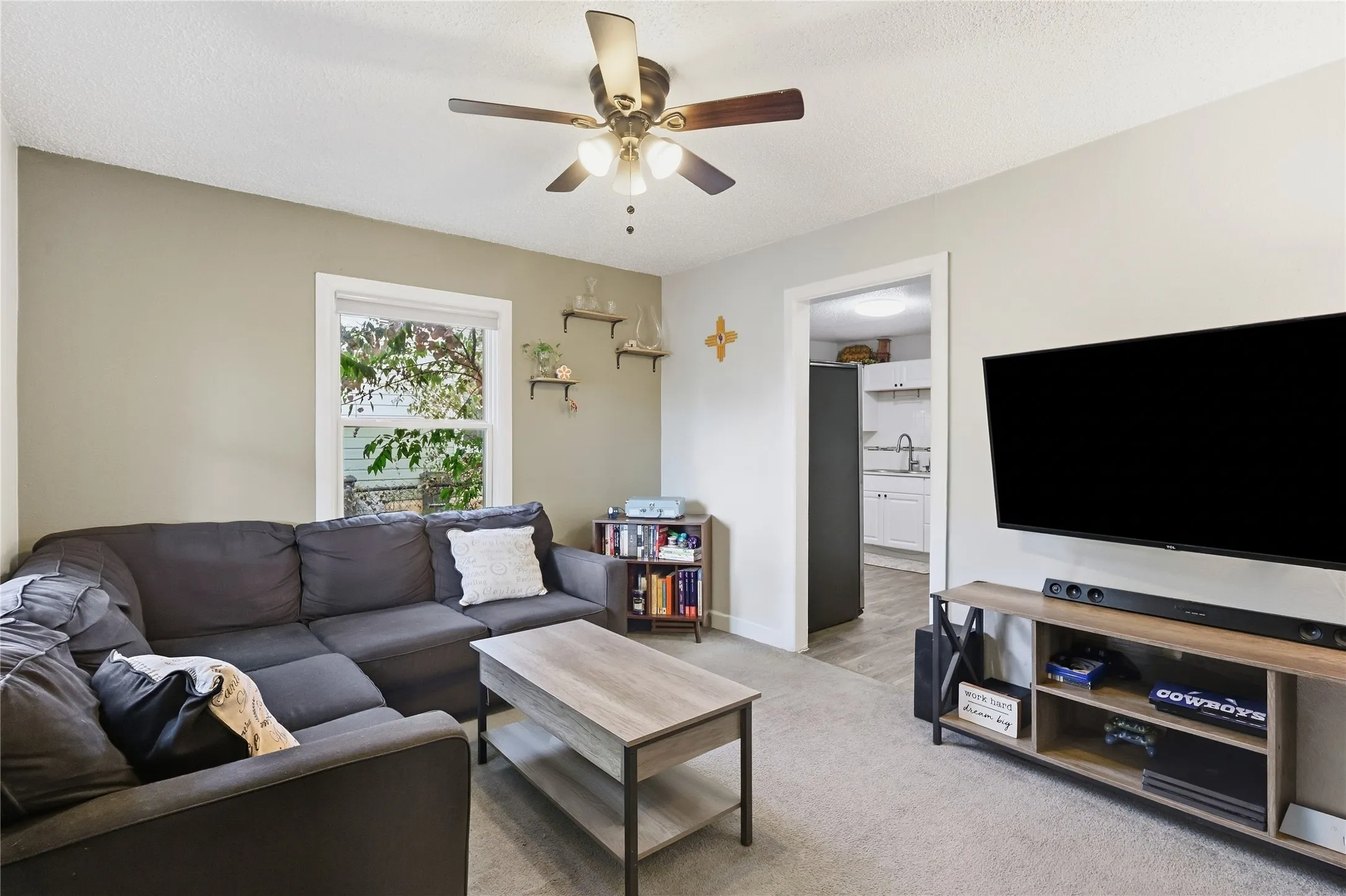 Single Family Residence For Sale in Tarrant County , 5113 Cottey Street, Fort Worth, Texas 76105, 2 Bedroom, 2 Bathroom, Garage spaces, 846 Sqft, built in 1959, mls#21393357, Real Estate Agent in Fort Worth, Homes For Sale in Tarrant county, Homes For Sale in Fort Worth, Realtor in Fort Worth Texas, Real Estate Brokerage Independent Realty Texas, Luminita Cordes Realtor