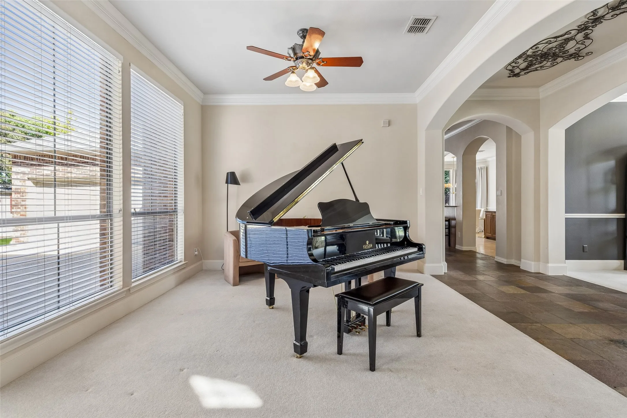 Single Family Residence For Sale in Collin County , 1212 Barrister Circle, Murphy, Texas 75094, 4 Bedroom, 4 Bathroom, 3 Garage spaces, 3,967 Sqft, built in 2001, mls#21405064, Real Estate Agent in Murphy, Homes For Sale in Collin county, Homes For Sale in Murphy, Realtor in Murphy Texas, Real Estate Brokerage Independent Realty Texas, Luminita Cordes Realtor