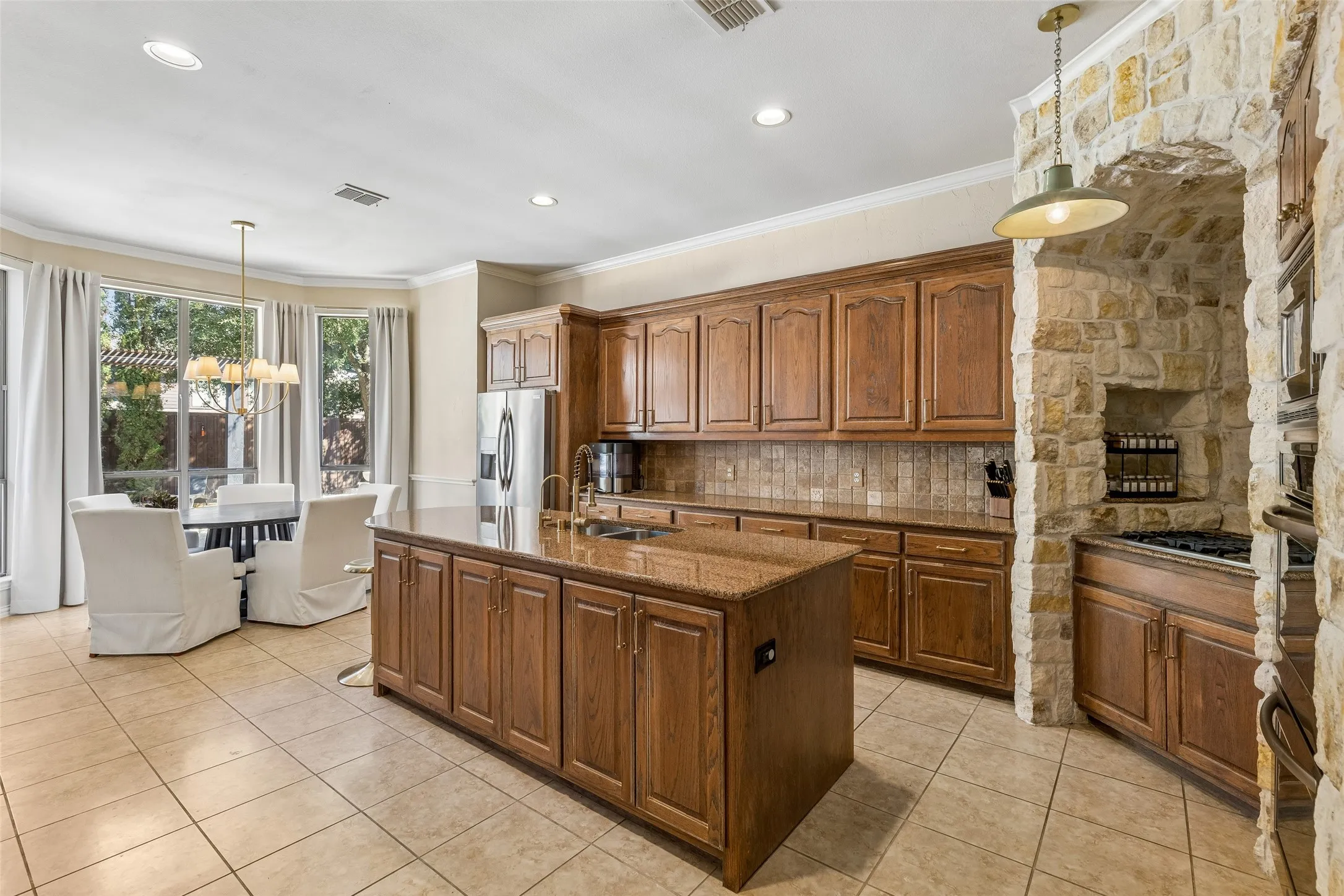 Single Family Residence For Sale in Collin County , 1212 Barrister Circle, Murphy, Texas 75094, 4 Bedroom, 4 Bathroom, 3 Garage spaces, 3,967 Sqft, built in 2001, mls#21405064, Real Estate Agent in Murphy, Homes For Sale in Collin county, Homes For Sale in Murphy, Realtor in Murphy Texas, Real Estate Brokerage Independent Realty Texas, Luminita Cordes Realtor