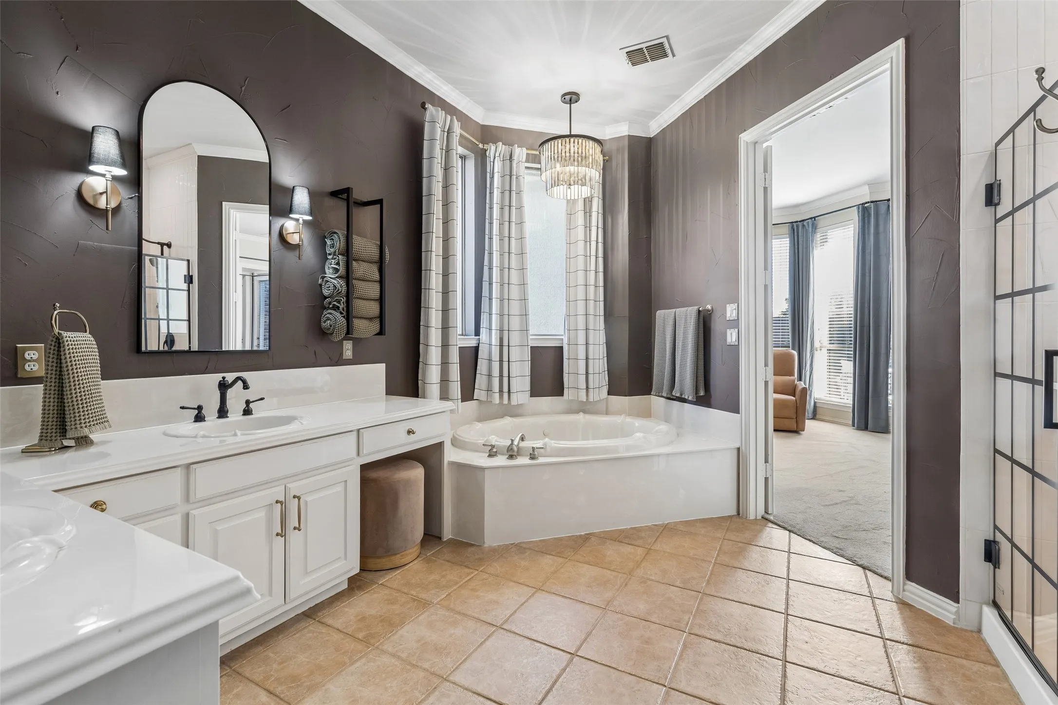 Single Family Residence For Sale in Collin County , 1212 Barrister Circle, Murphy, Texas 75094, 4 Bedroom, 4 Bathroom, 3 Garage spaces, 3,967 Sqft, built in 2001, mls#21405064, Real Estate Agent in Murphy, Homes For Sale in Collin county, Homes For Sale in Murphy, Realtor in Murphy Texas, Real Estate Brokerage Independent Realty Texas, Luminita Cordes Realtor