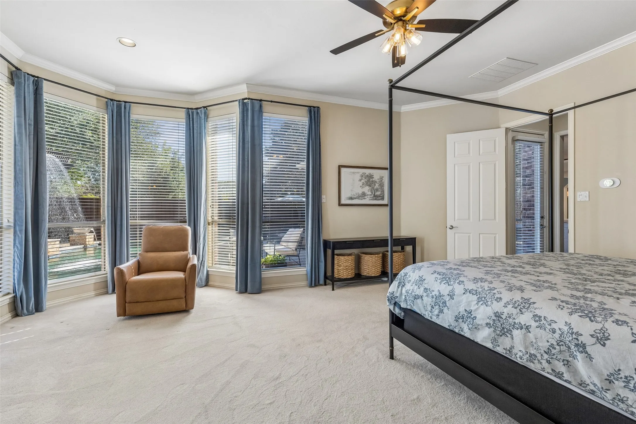 Single Family Residence For Sale in Collin County , 1212 Barrister Circle, Murphy, Texas 75094, 4 Bedroom, 4 Bathroom, 3 Garage spaces, 3,967 Sqft, built in 2001, mls#21405064, Real Estate Agent in Murphy, Homes For Sale in Collin county, Homes For Sale in Murphy, Realtor in Murphy Texas, Real Estate Brokerage Independent Realty Texas, Luminita Cordes Realtor