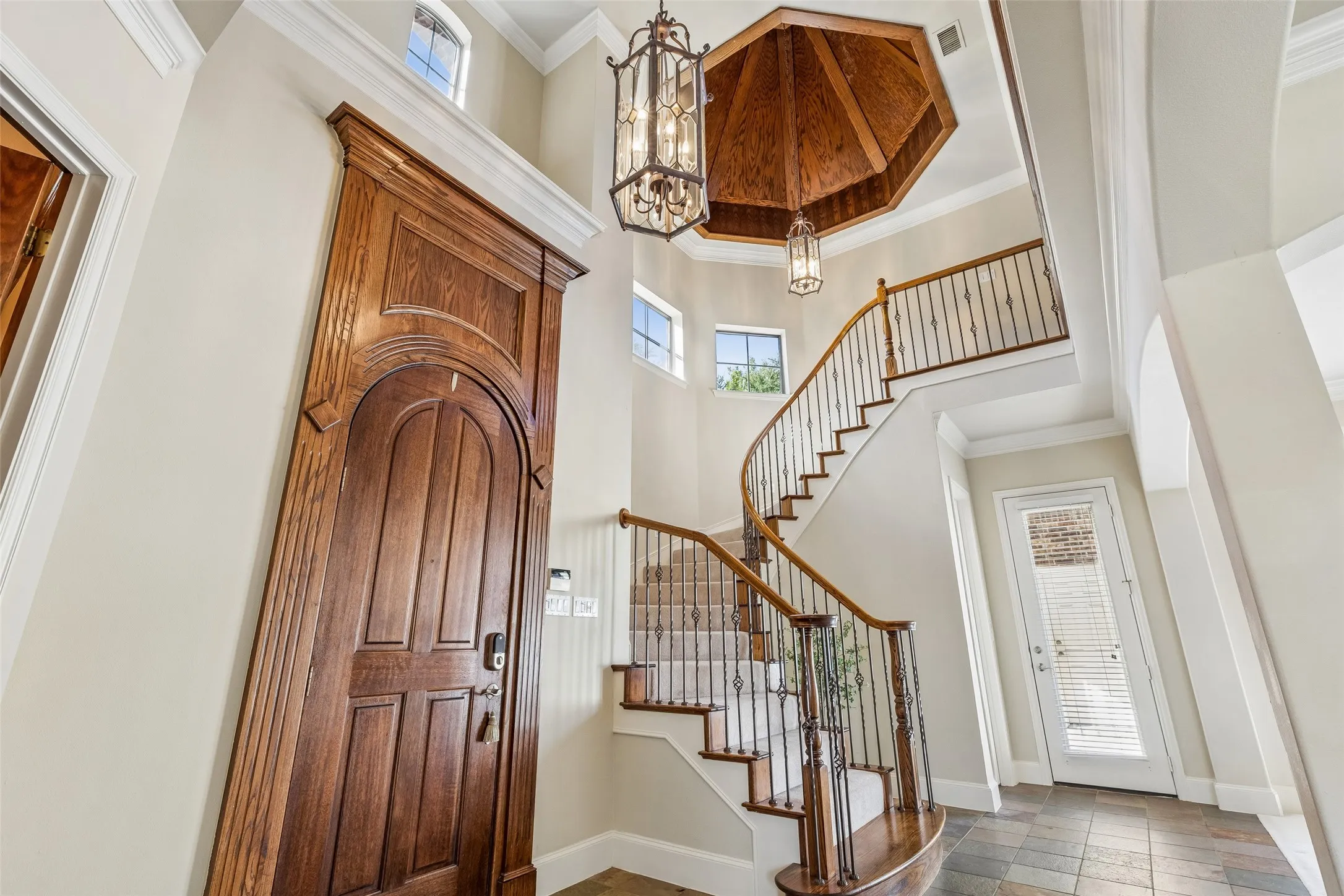 Single Family Residence For Sale in Collin County , 1212 Barrister Circle, Murphy, Texas 75094, 4 Bedroom, 4 Bathroom, 3 Garage spaces, 3,967 Sqft, built in 2001, mls#21405064, Real Estate Agent in Murphy, Homes For Sale in Collin county, Homes For Sale in Murphy, Realtor in Murphy Texas, Real Estate Brokerage Independent Realty Texas, Luminita Cordes Realtor